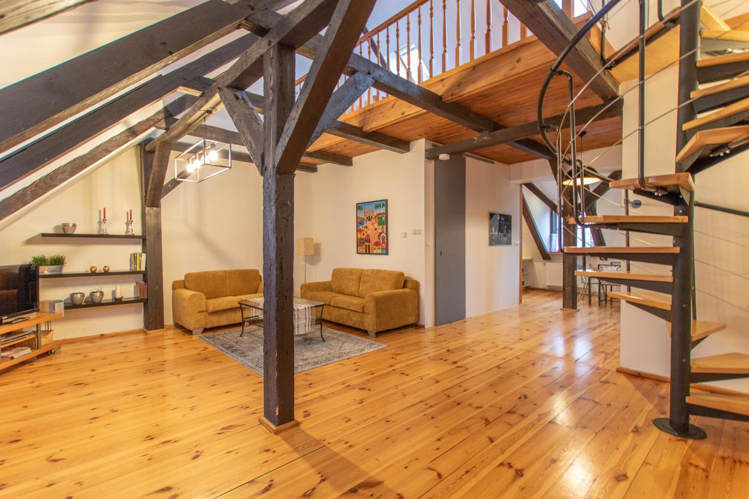 Three-Bedroom Apartment - Photo 6