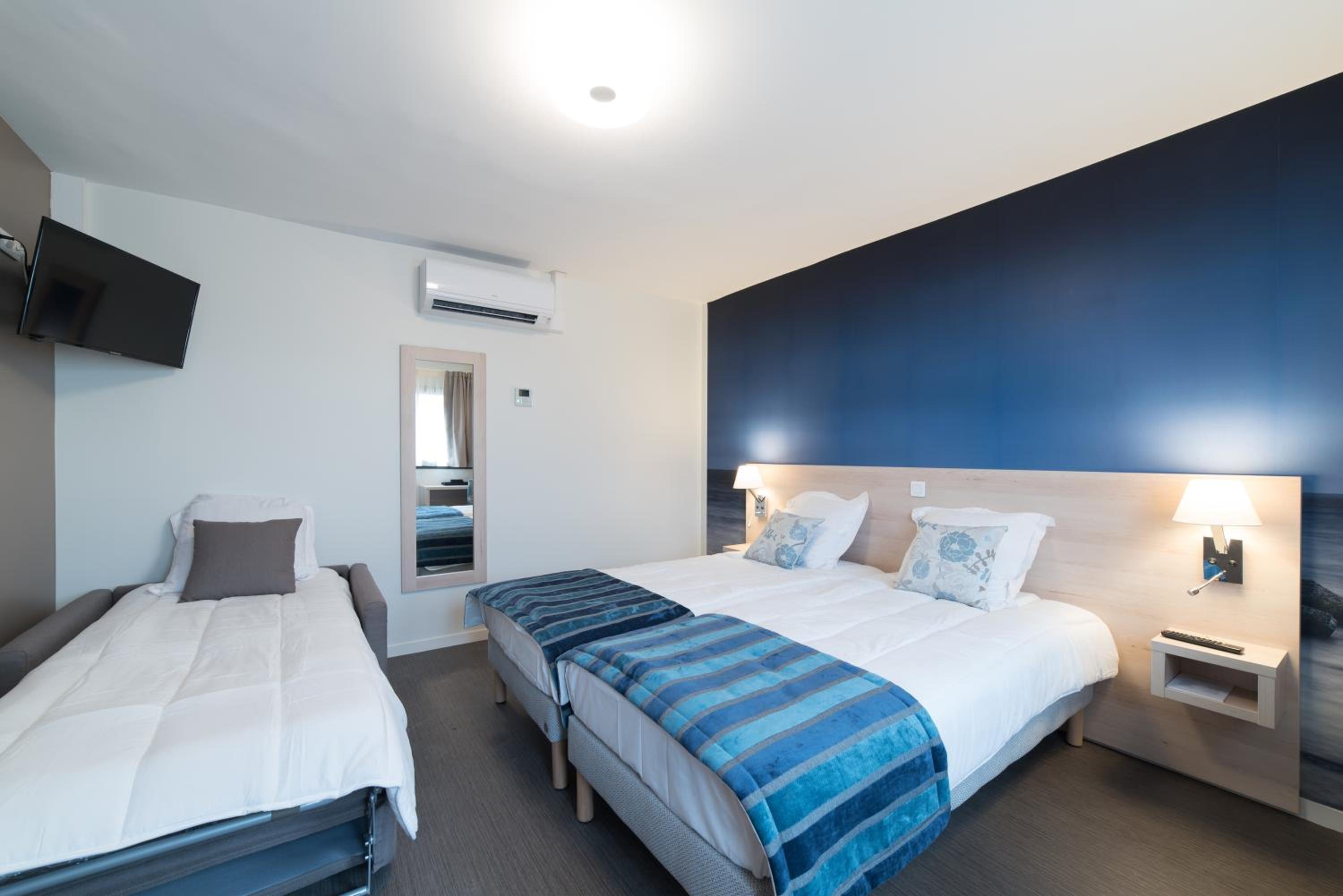 Twin Room with Extra Bed