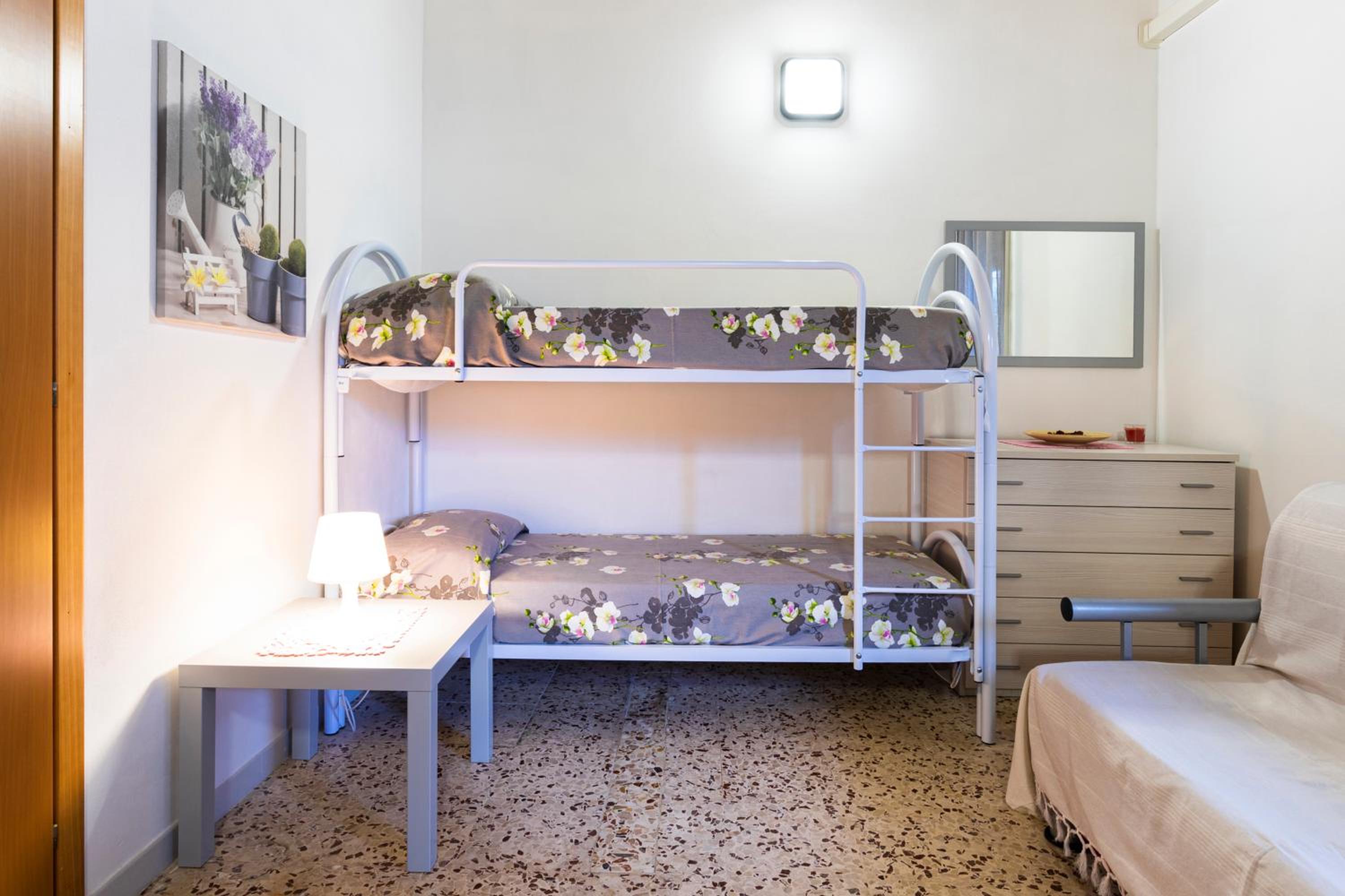 Two-Bedroom House with Terrace (4 Adults)