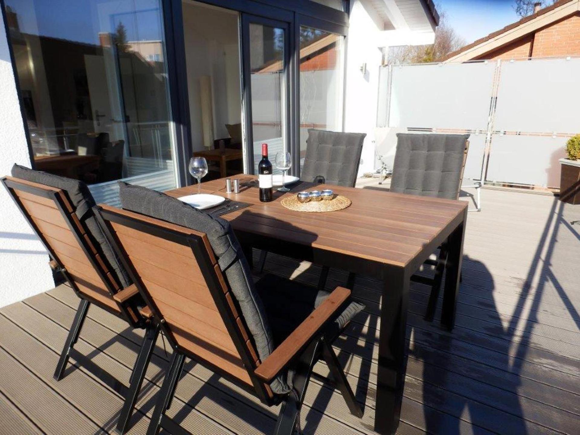 Apartment with Balcony photo 1