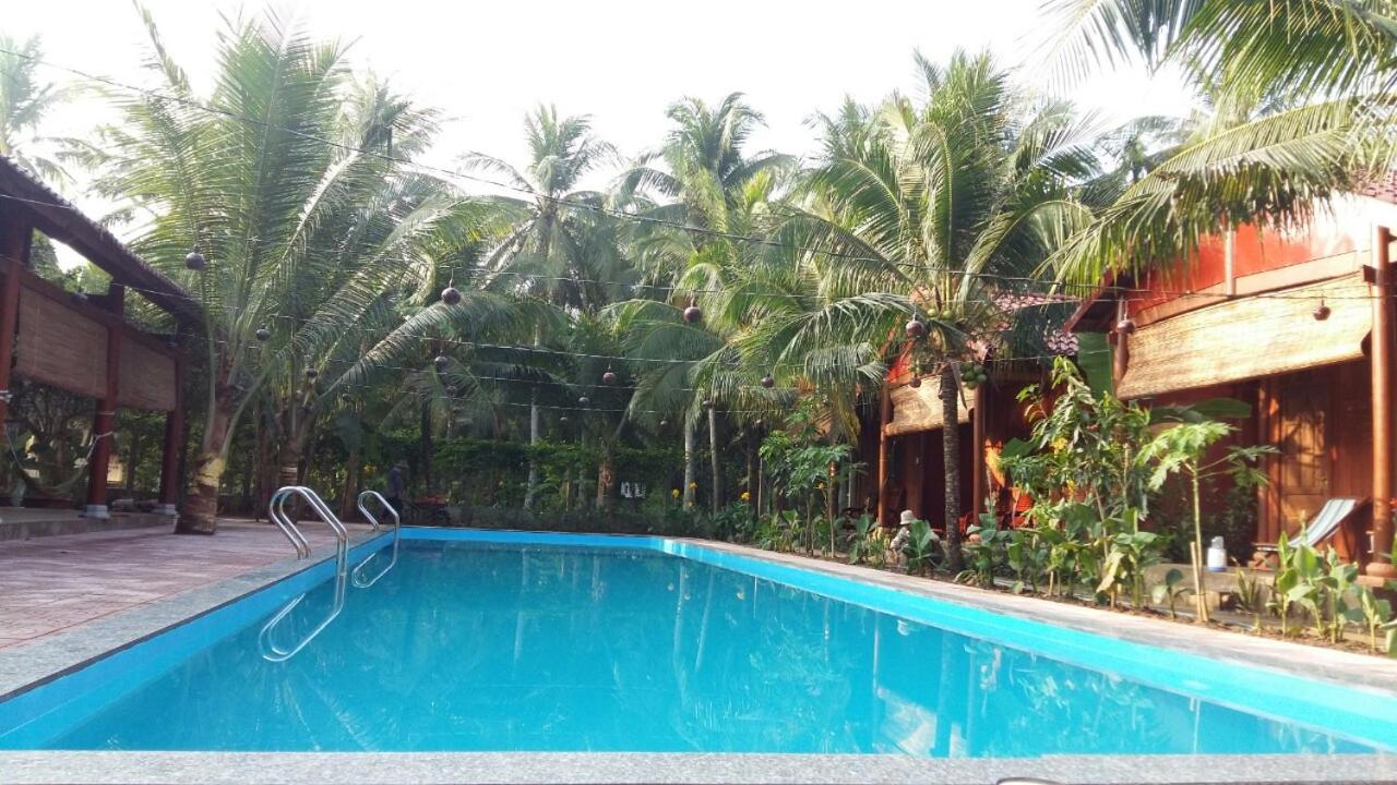 Double Room with Pool View photo 1