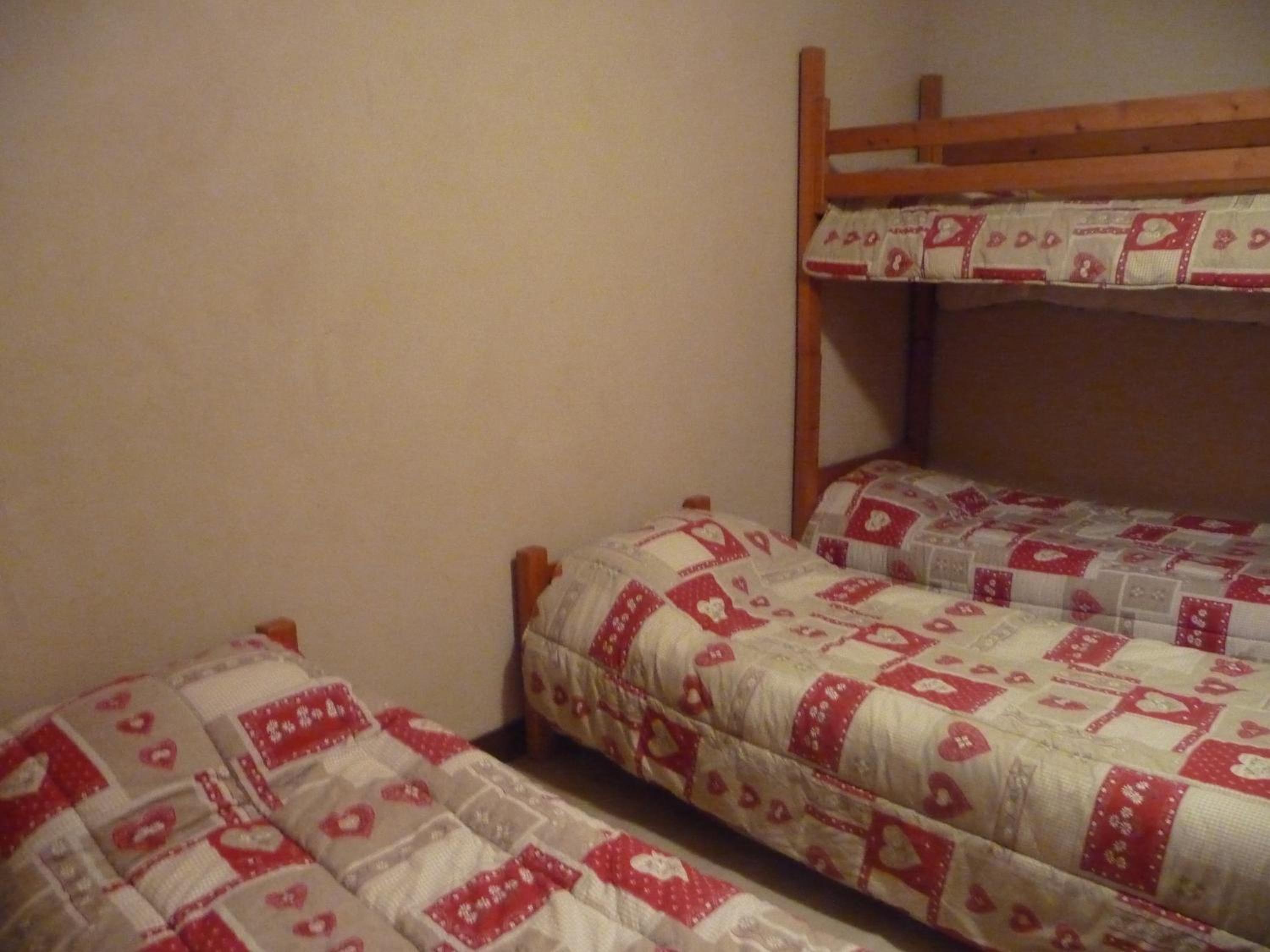 Family Room with Shared Bathroom (6 Persons) photo 1