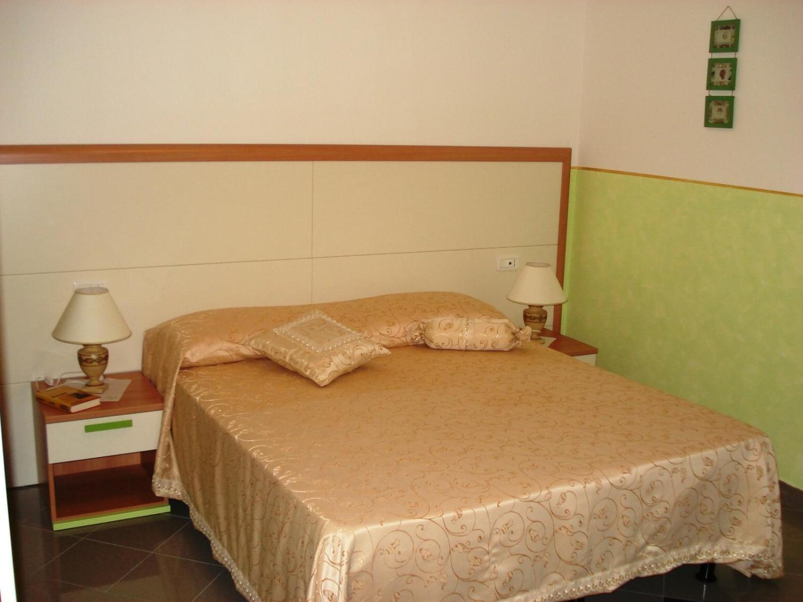 Large Single Room photo 1