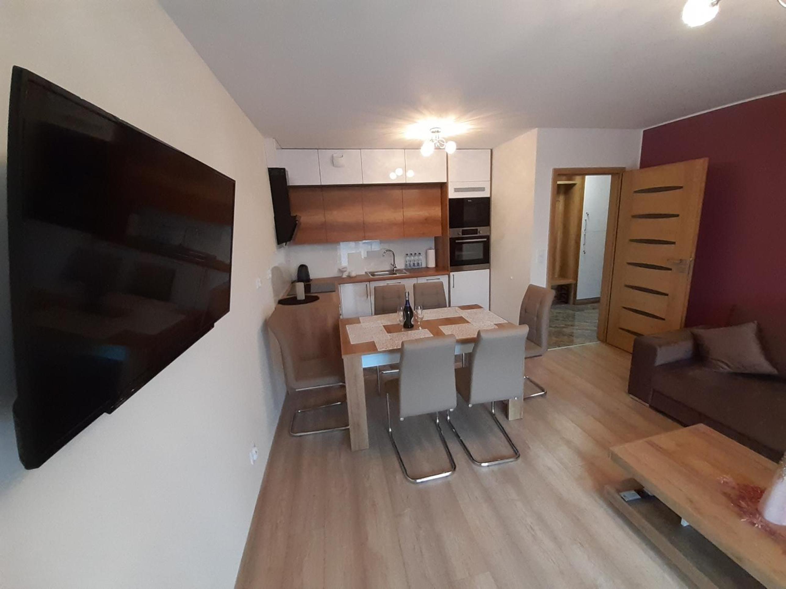 One-Bedroom Apartment - Photo 4