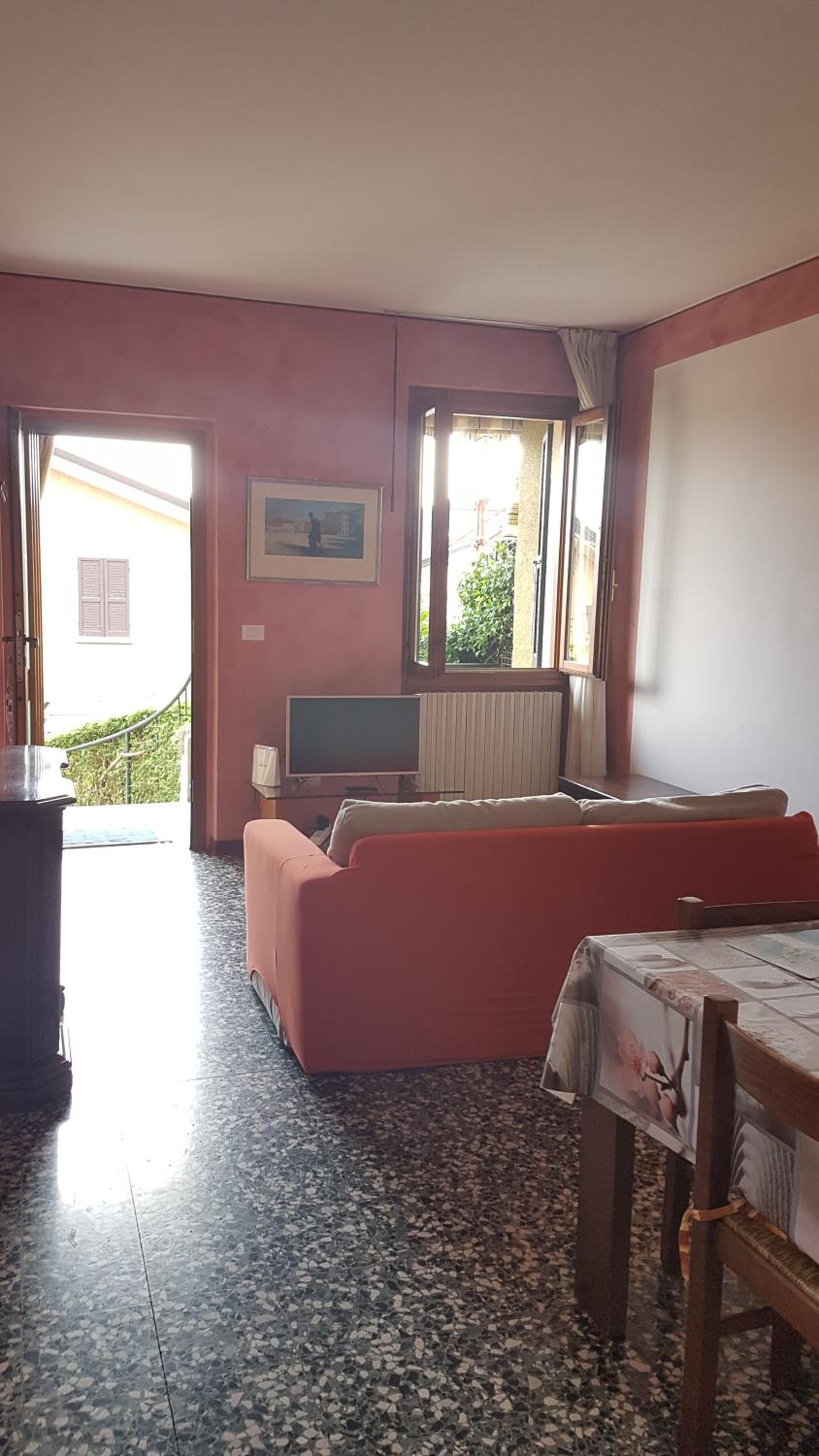 Three-Bedroom House photo 3