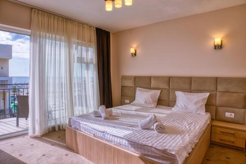 Double Room with Side Sea View photo 3