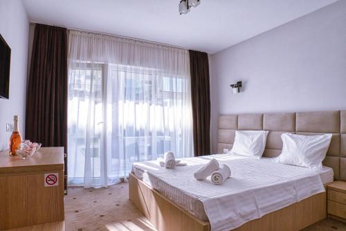 Triple Room with Terrace photo 2
