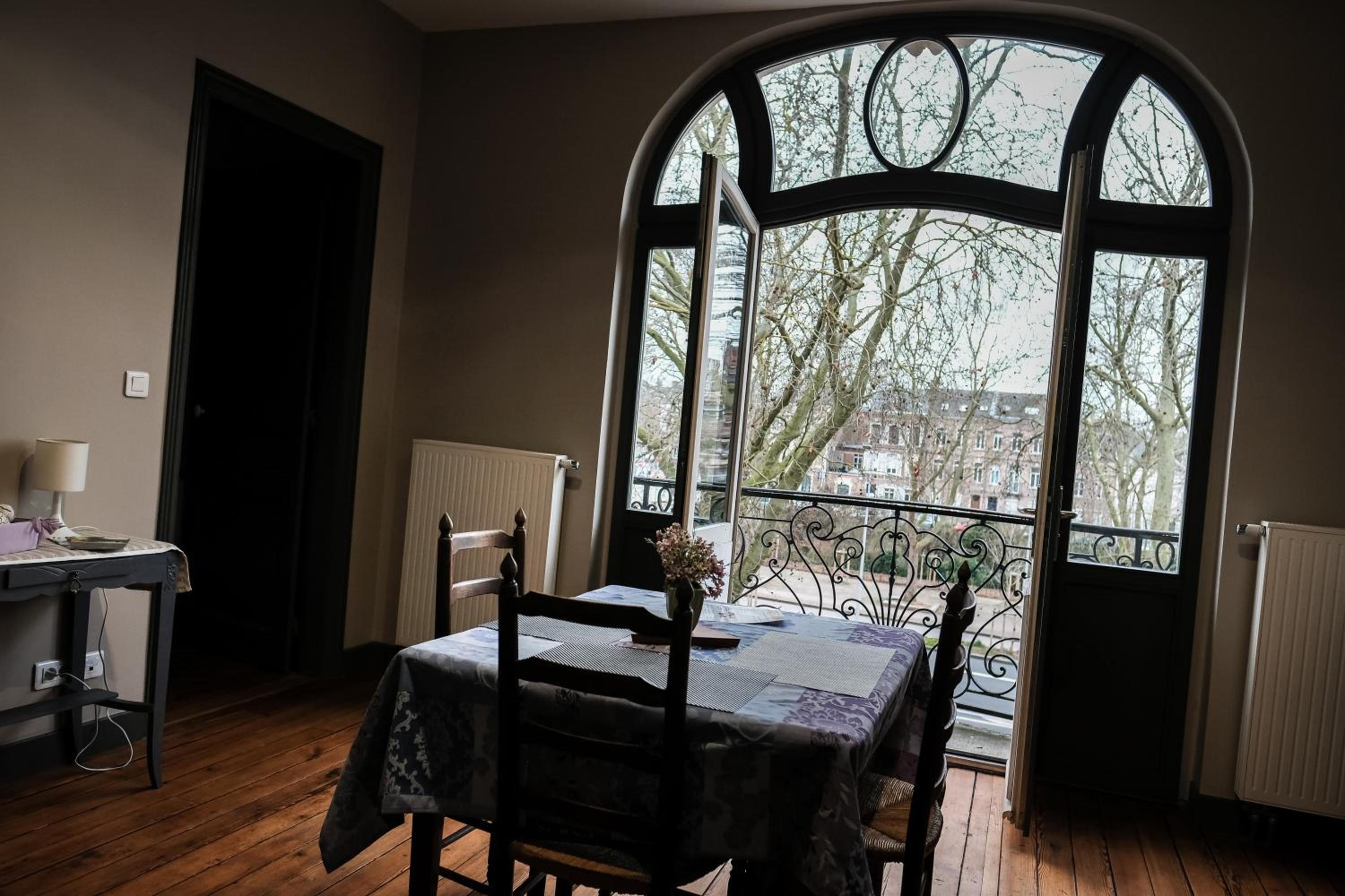 Apartment with Balcony - Photo 10
