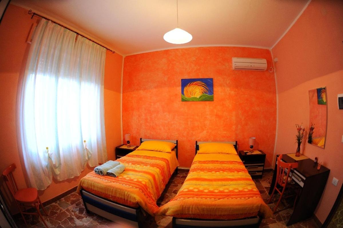 Double or Twin Room with Shared Bathroom photo 1