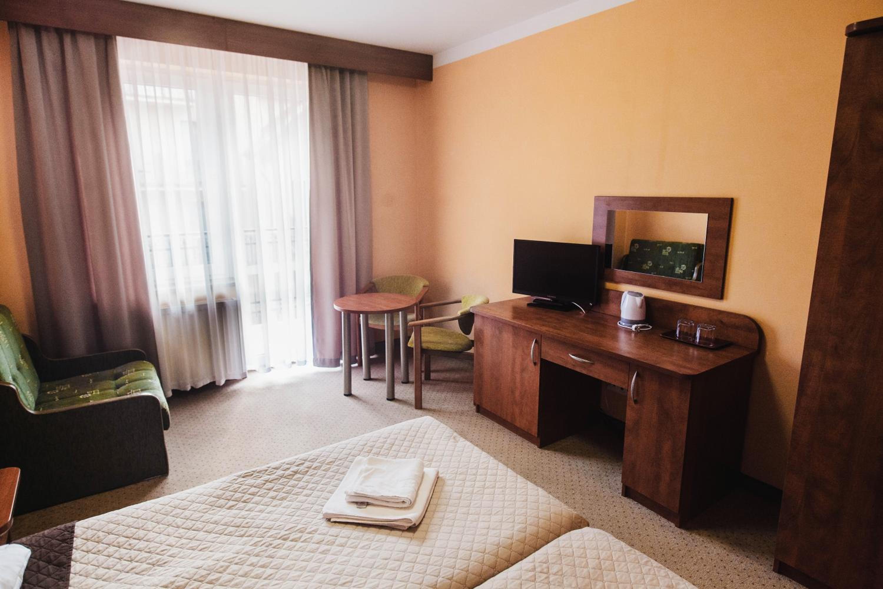 Twin Room - Photo 1