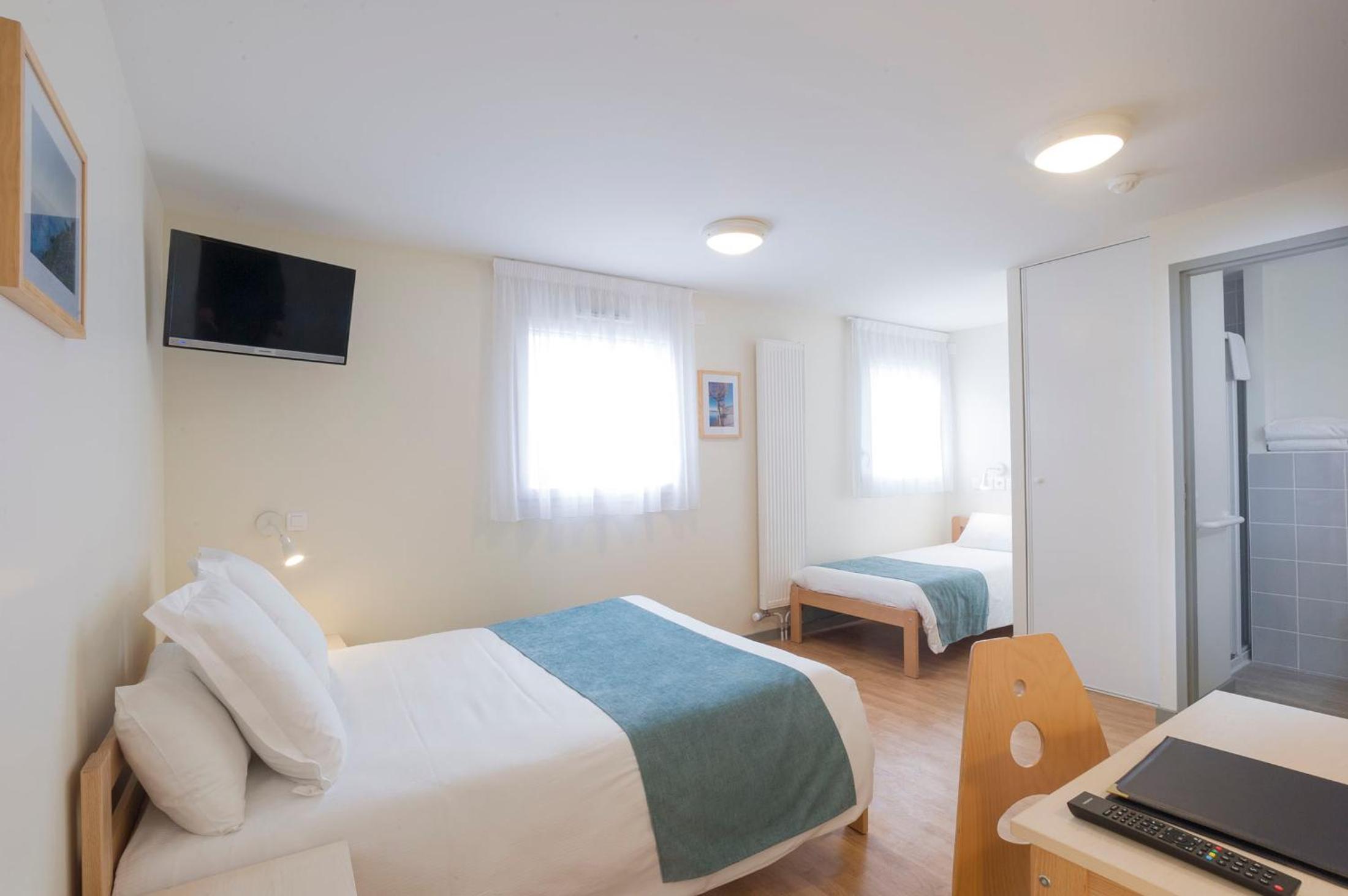 Economy Triple Room