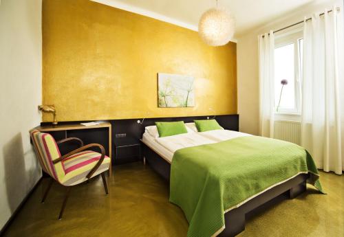 Small Double Room photo 1