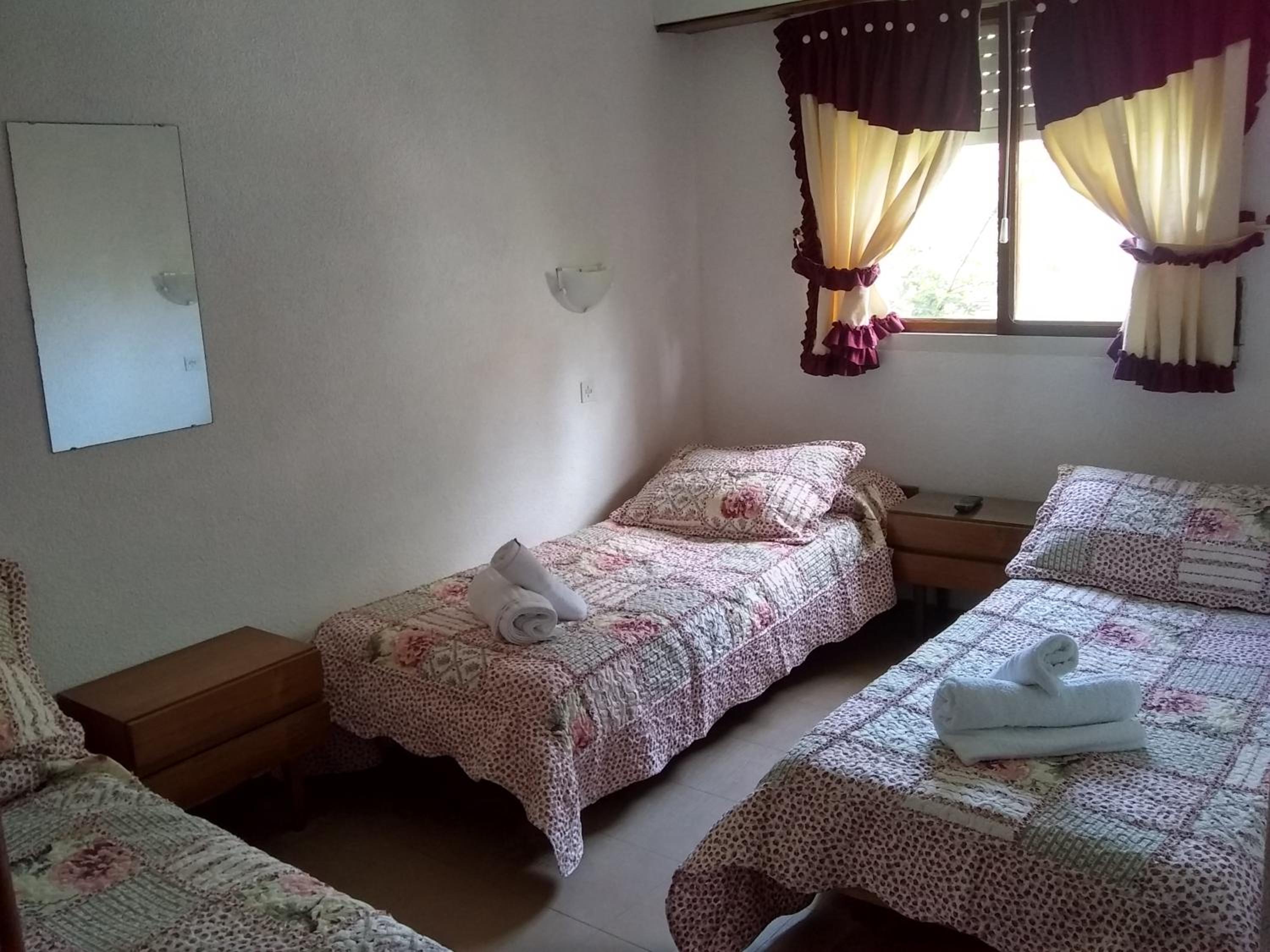 Basic Triple Room photo 2