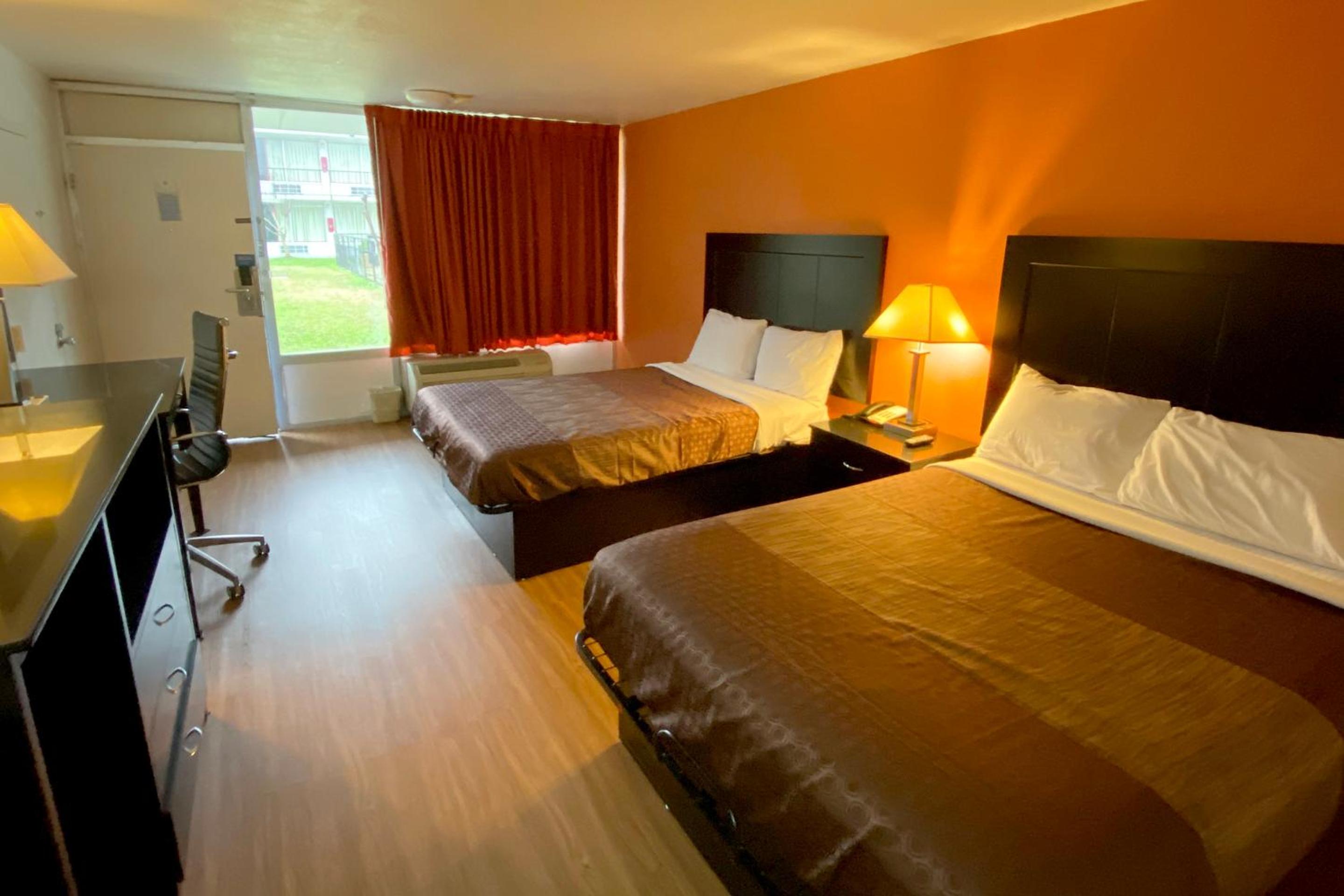 Double Room with Two Double Beds Smoking photo 3