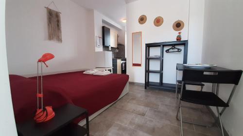 Studio Apartment photo 2