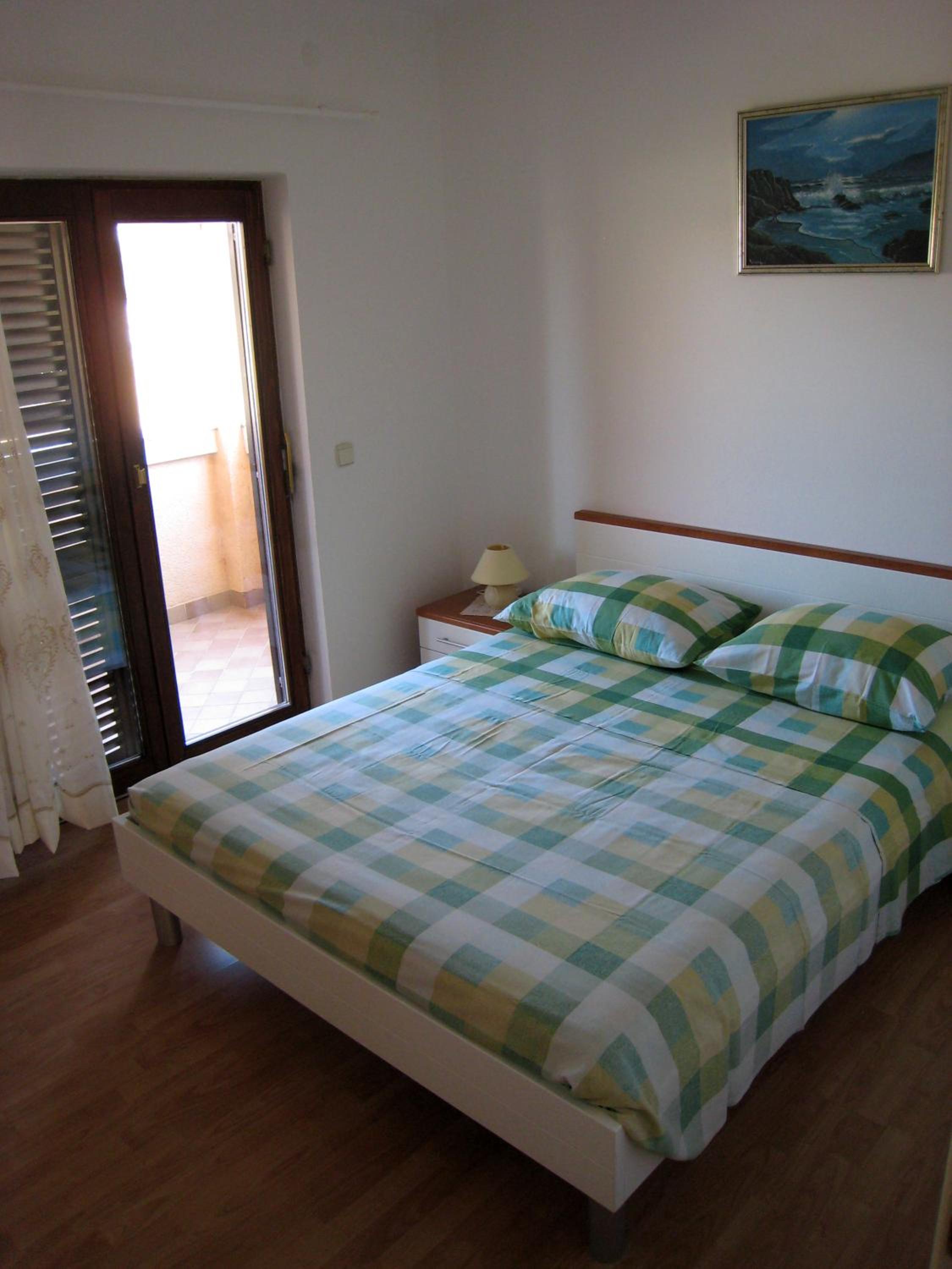 One-Bedroom Apartment with Balcony