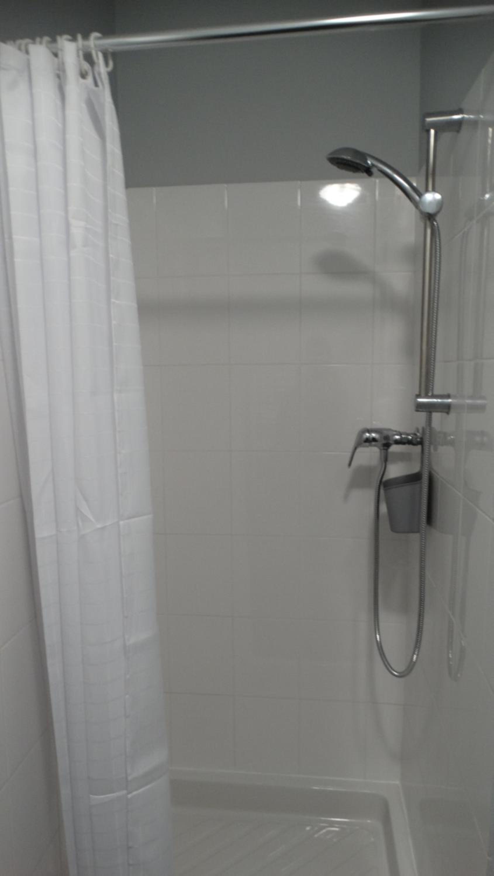 Deluxe Room - Photo 10