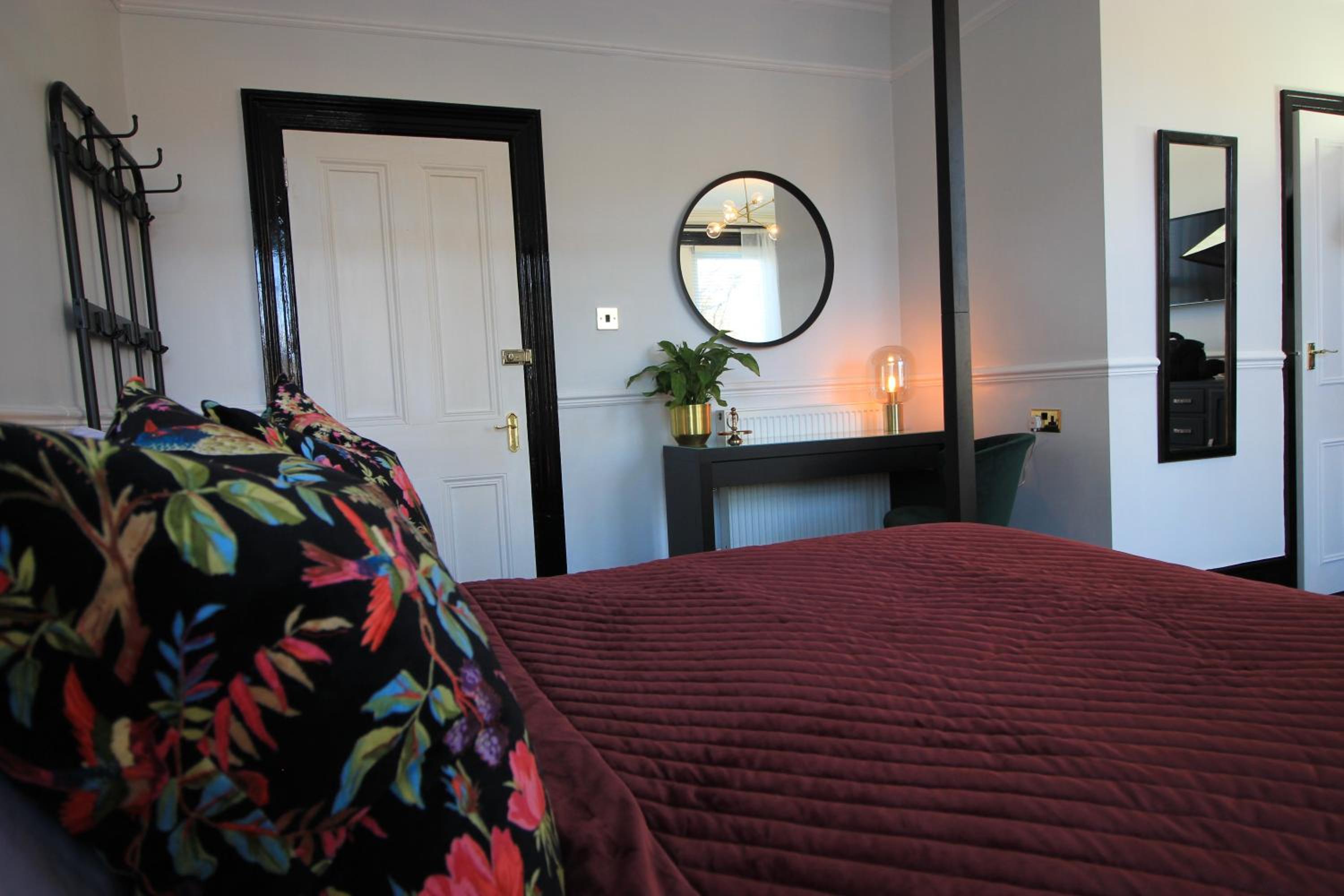 Superior King Room