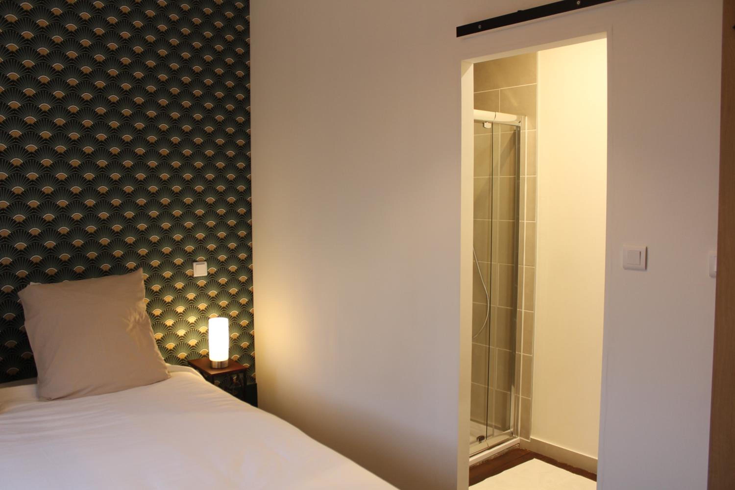 Standard Double Room photo 3
