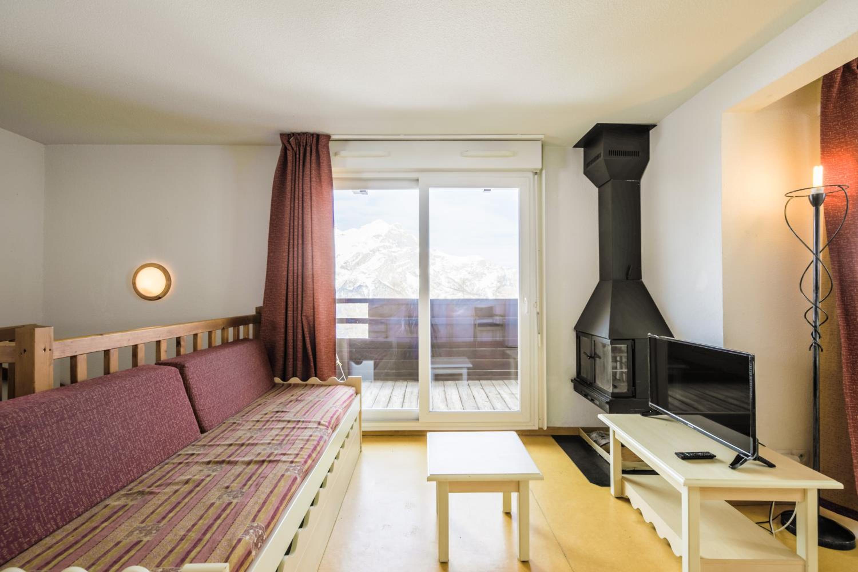 Comfort Two-Bedroom Apartment (6 People)