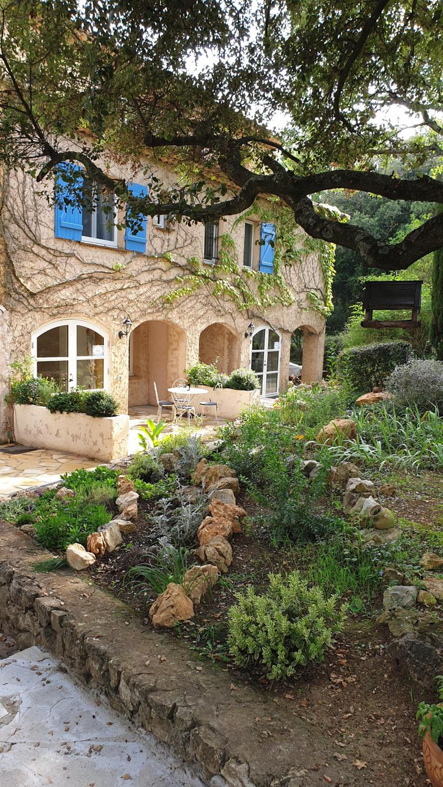 One-Bedroom Garden-Level Apartment with Patio and Panoramic Views