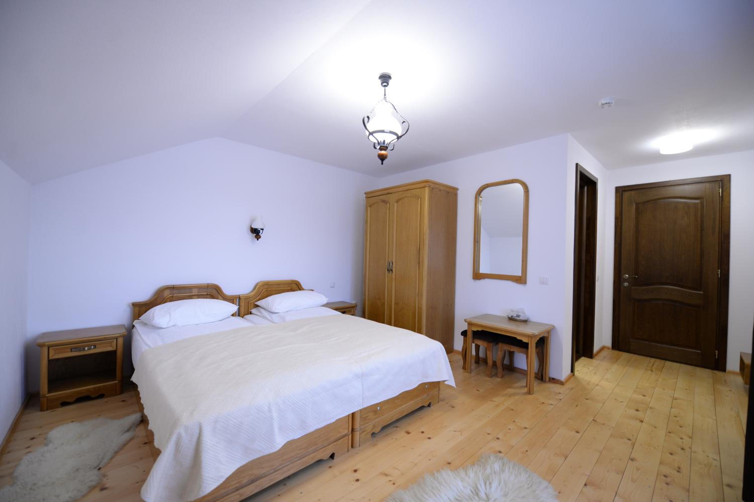 Twin Room - Photo 1