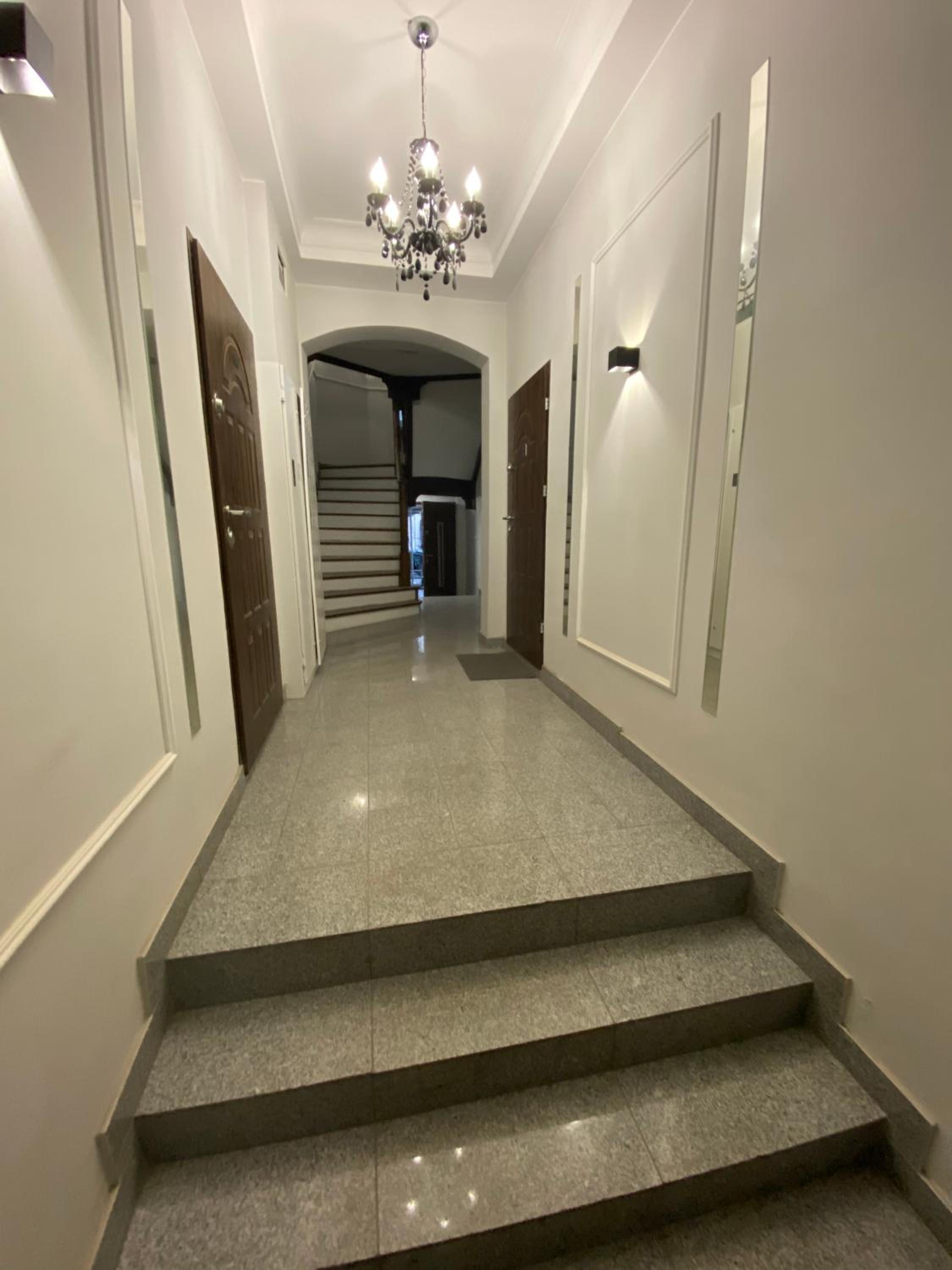 One-Bedroom Apartment - Photo 11