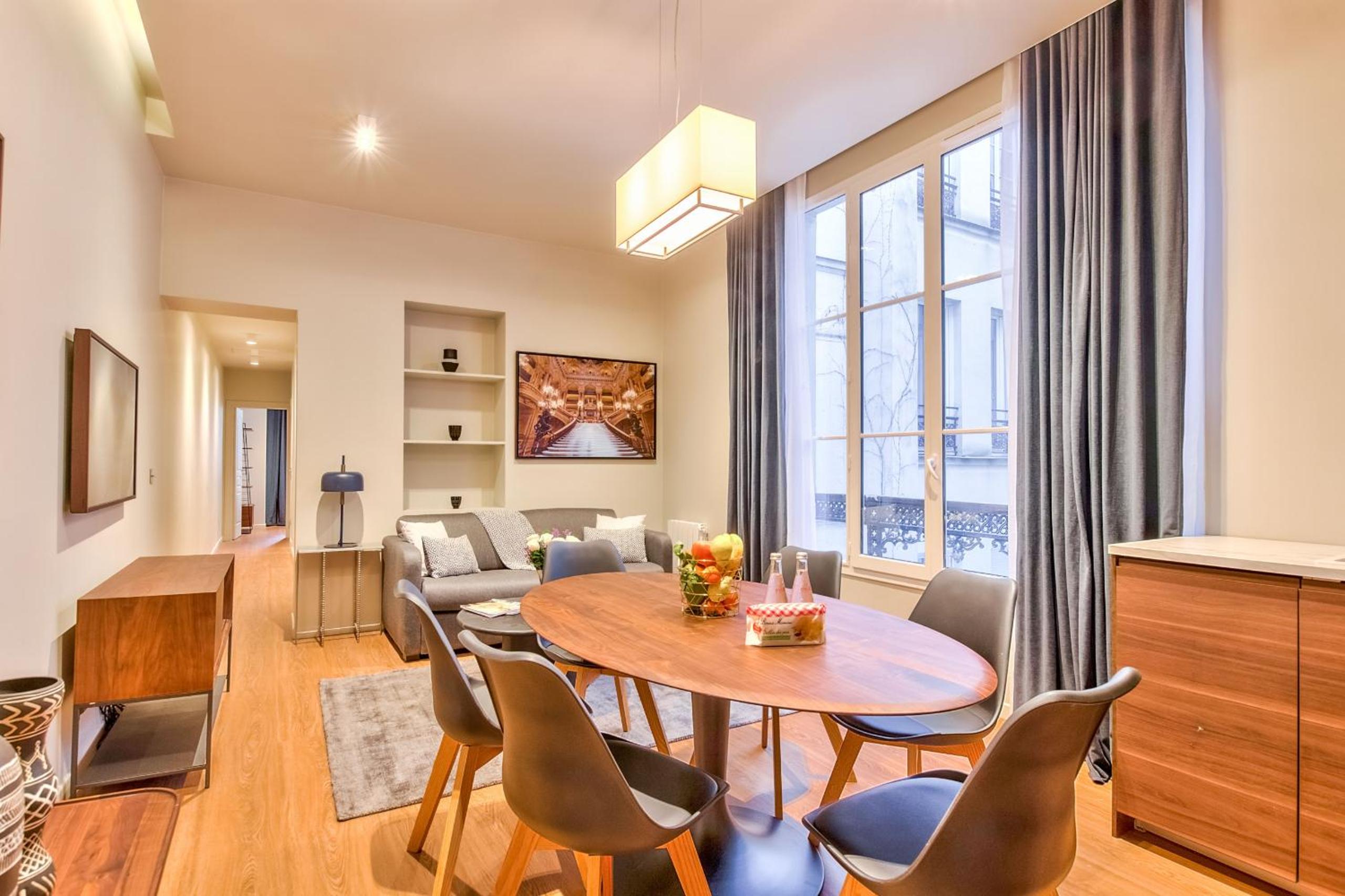Apartment photo 1
