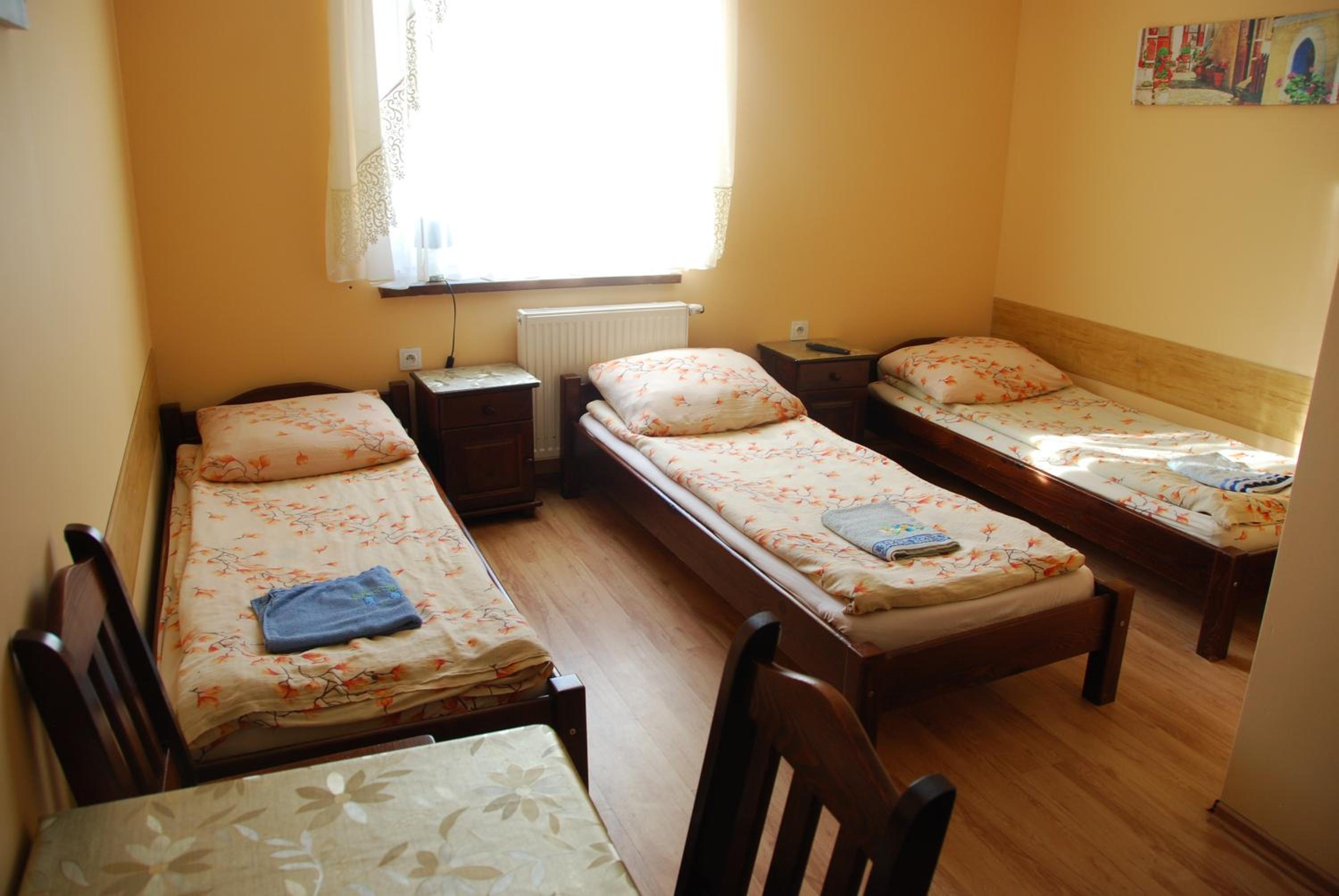 Single Room with Private Bathroom photo 2