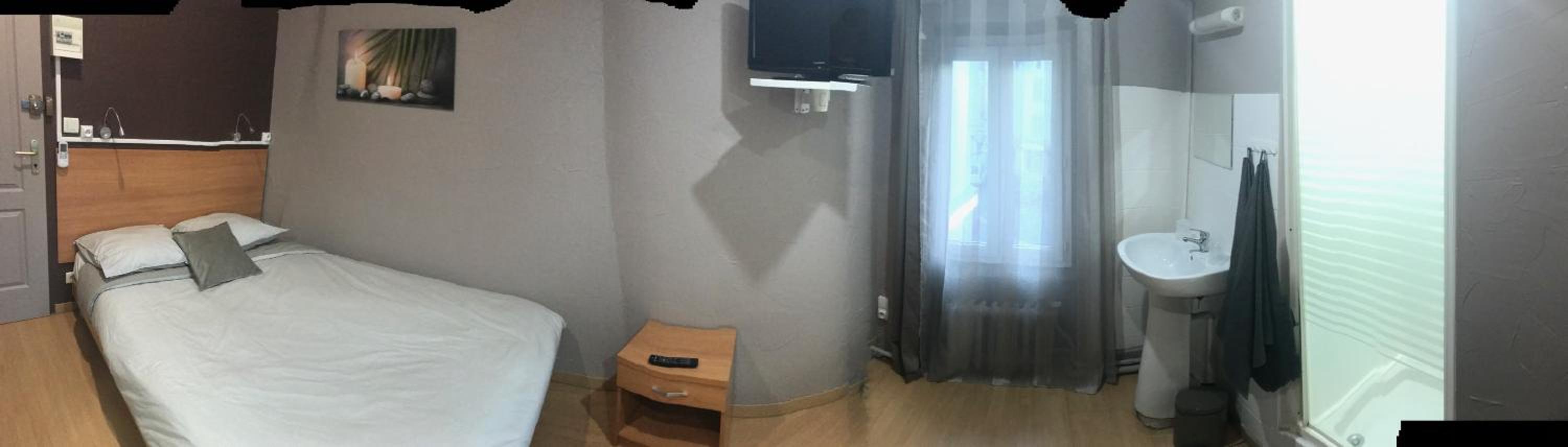 Double Room with Shared Toilet photo 2