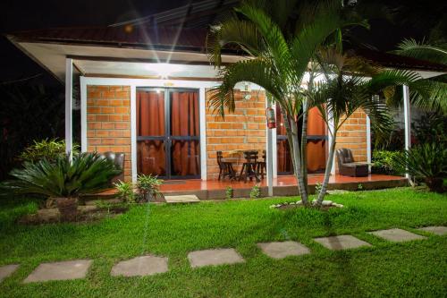 Bungalow (2 Adults) photo 1