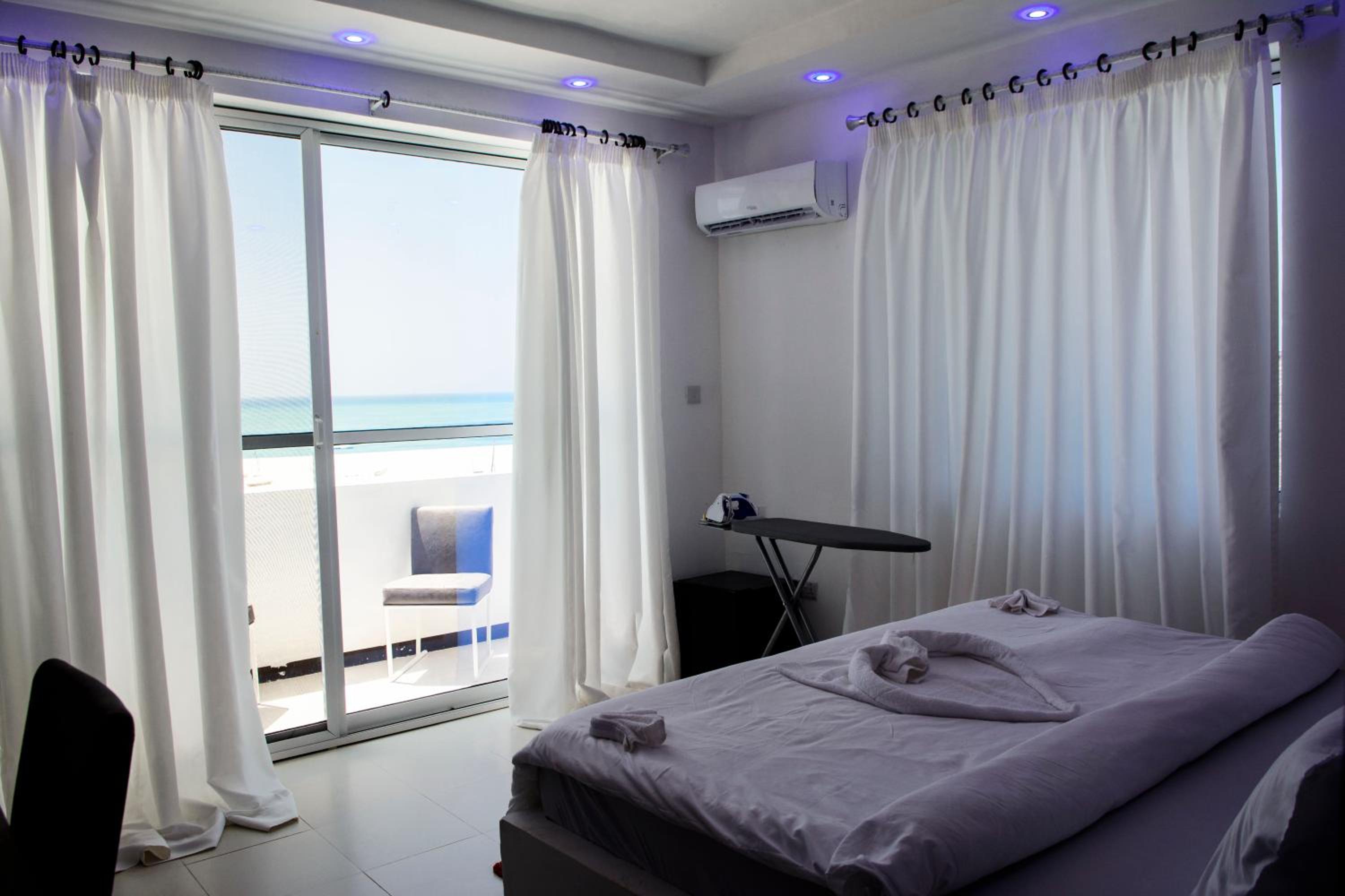 Deluxe Double Room with Balcony and Sea View