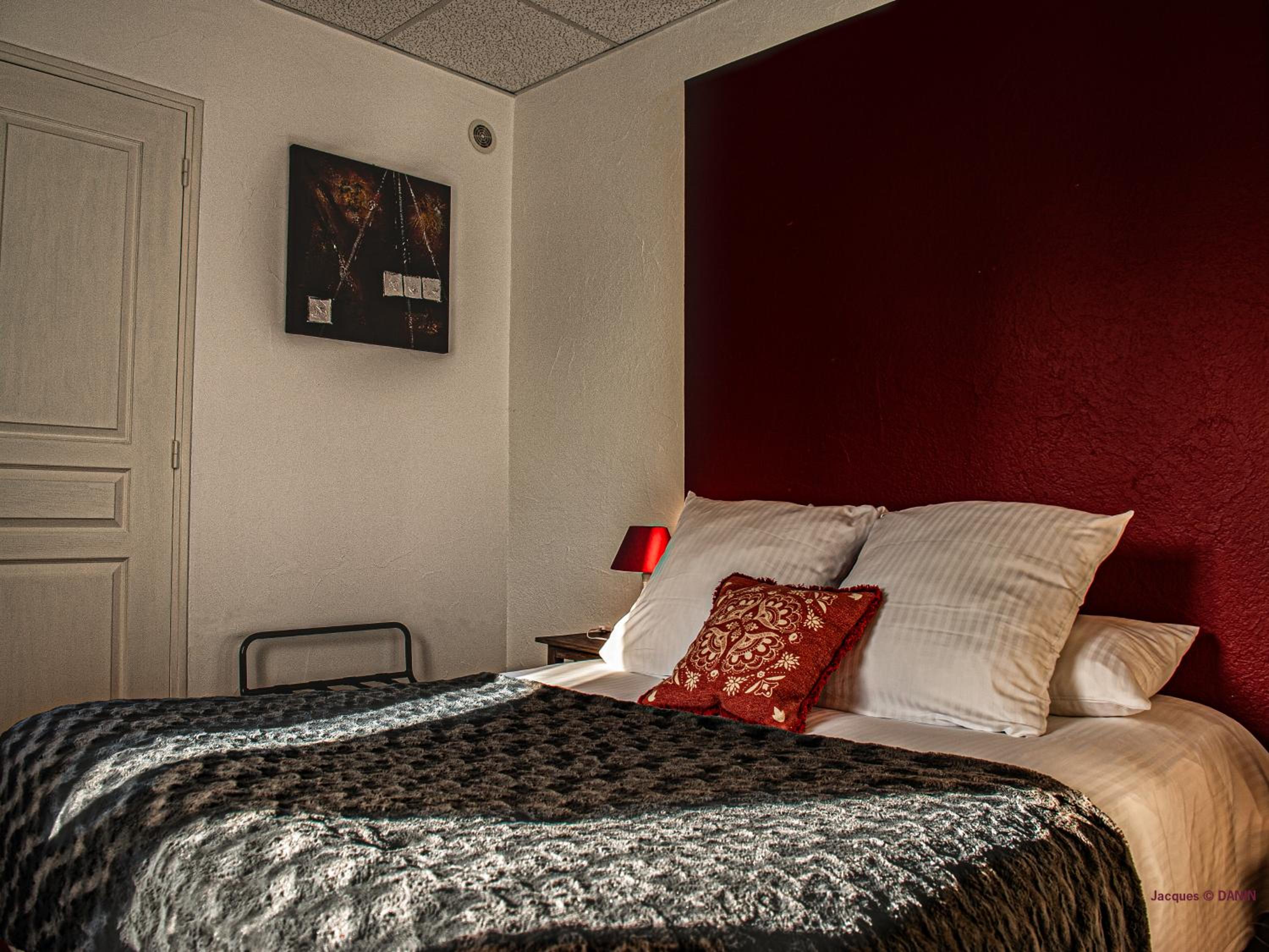 Standard Double Room - Photo 1