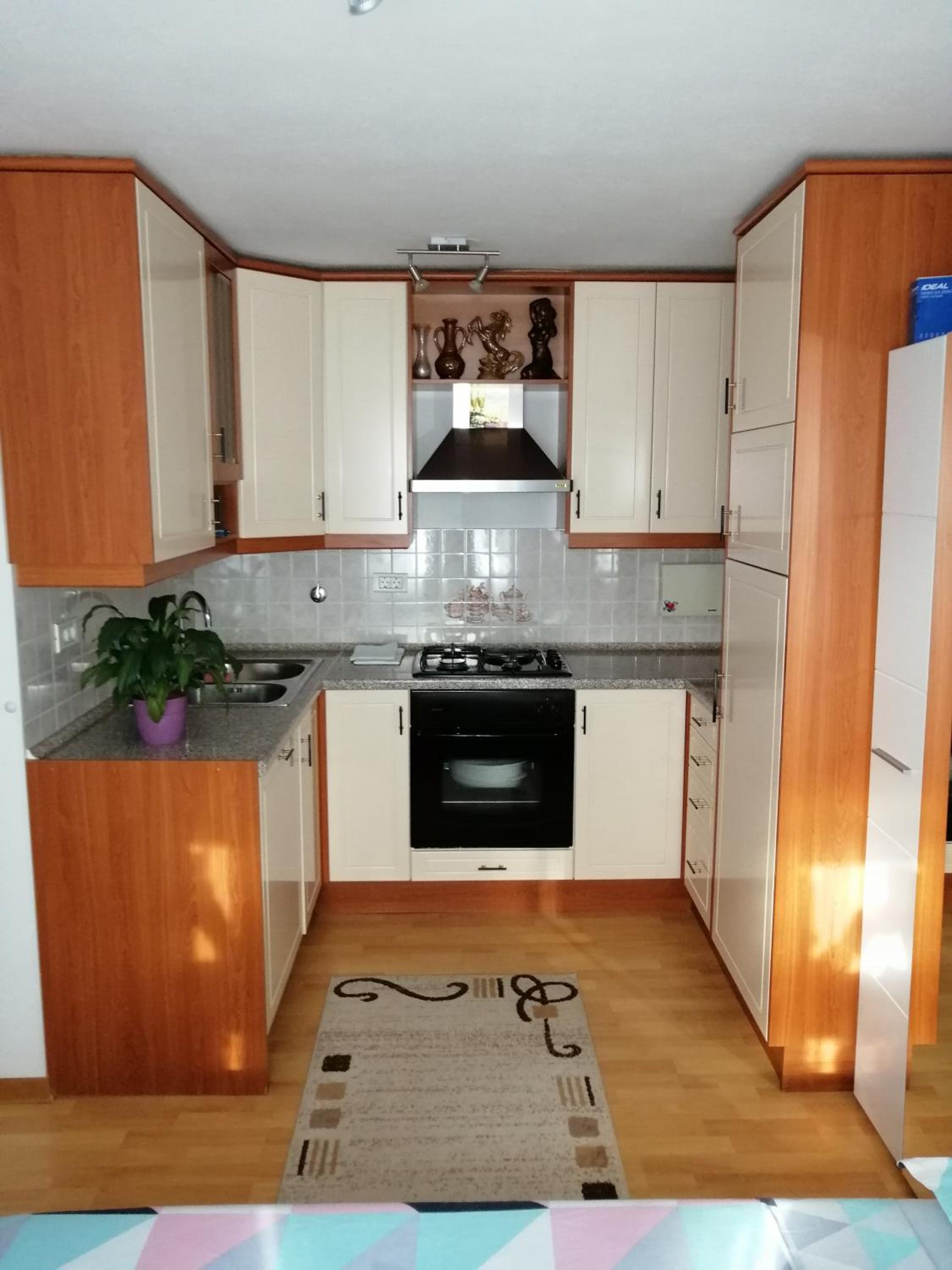 Queen Room with Shared Bathroom