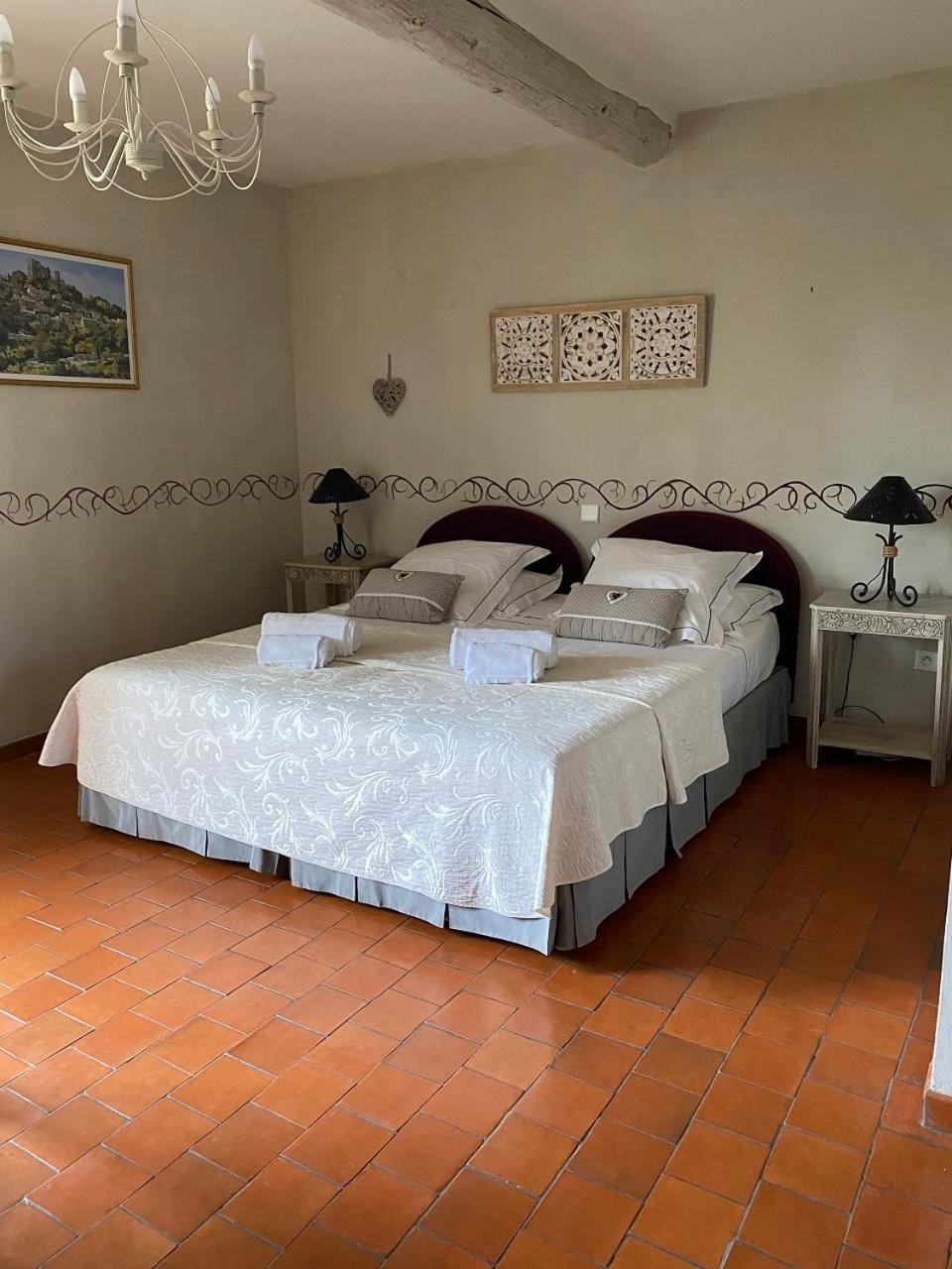 Large Double or Twin Room