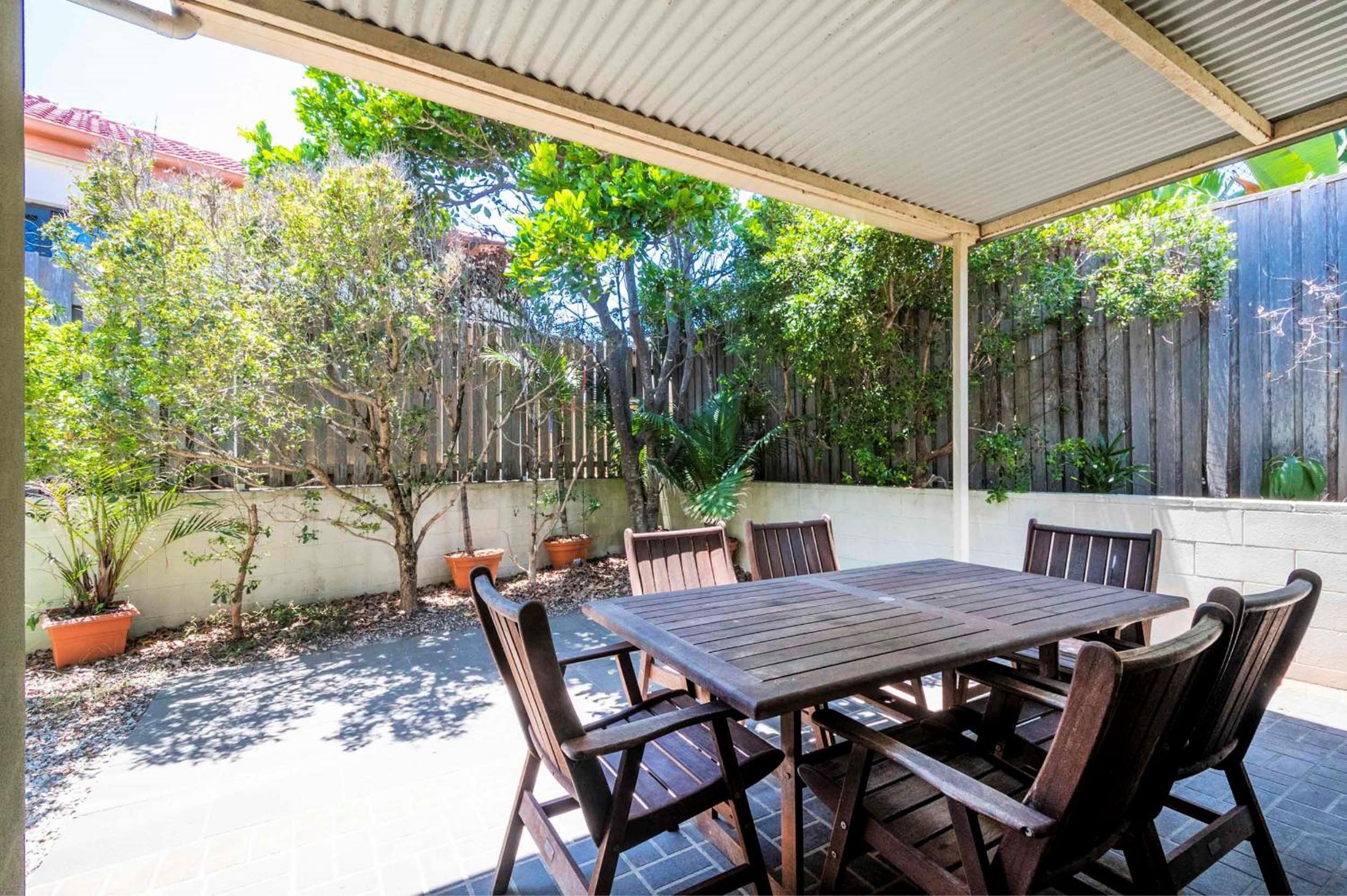 Three-Bedroom House photo 2