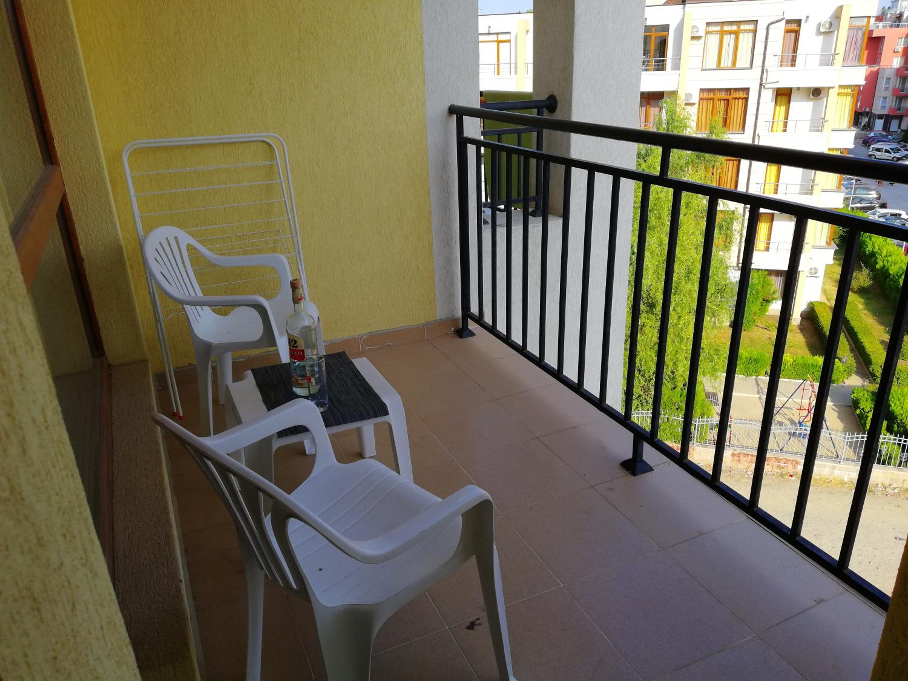Apartment with Balcony photo 2