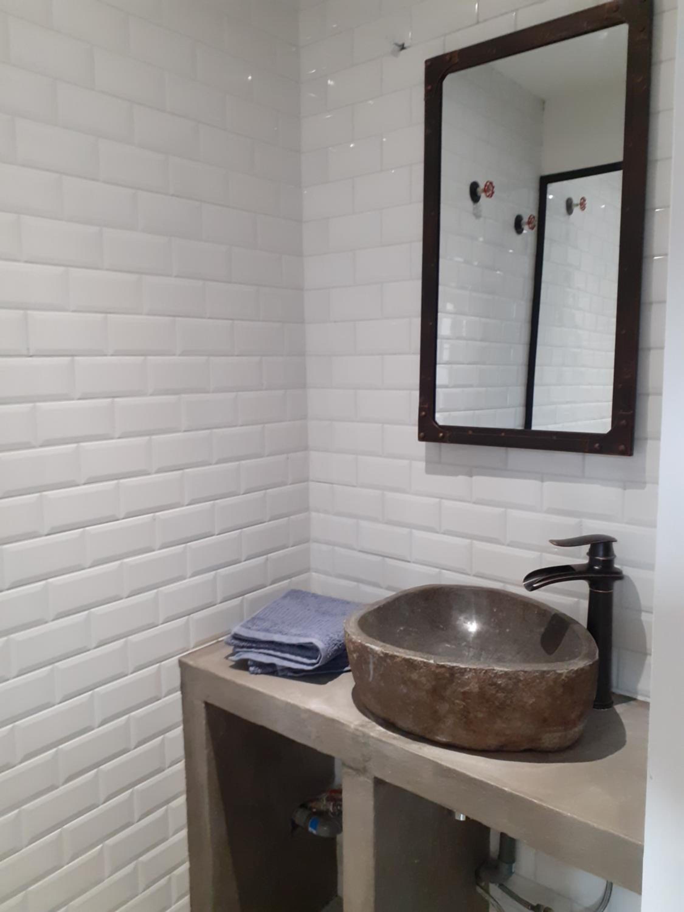 Deluxe Double Room with Shower - Photo 2