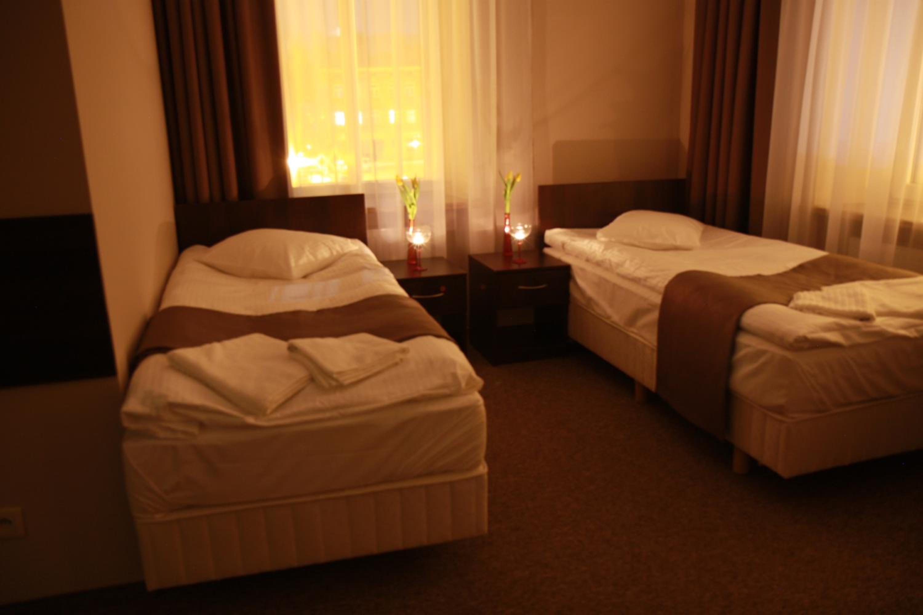 Twin Room - Photo 3