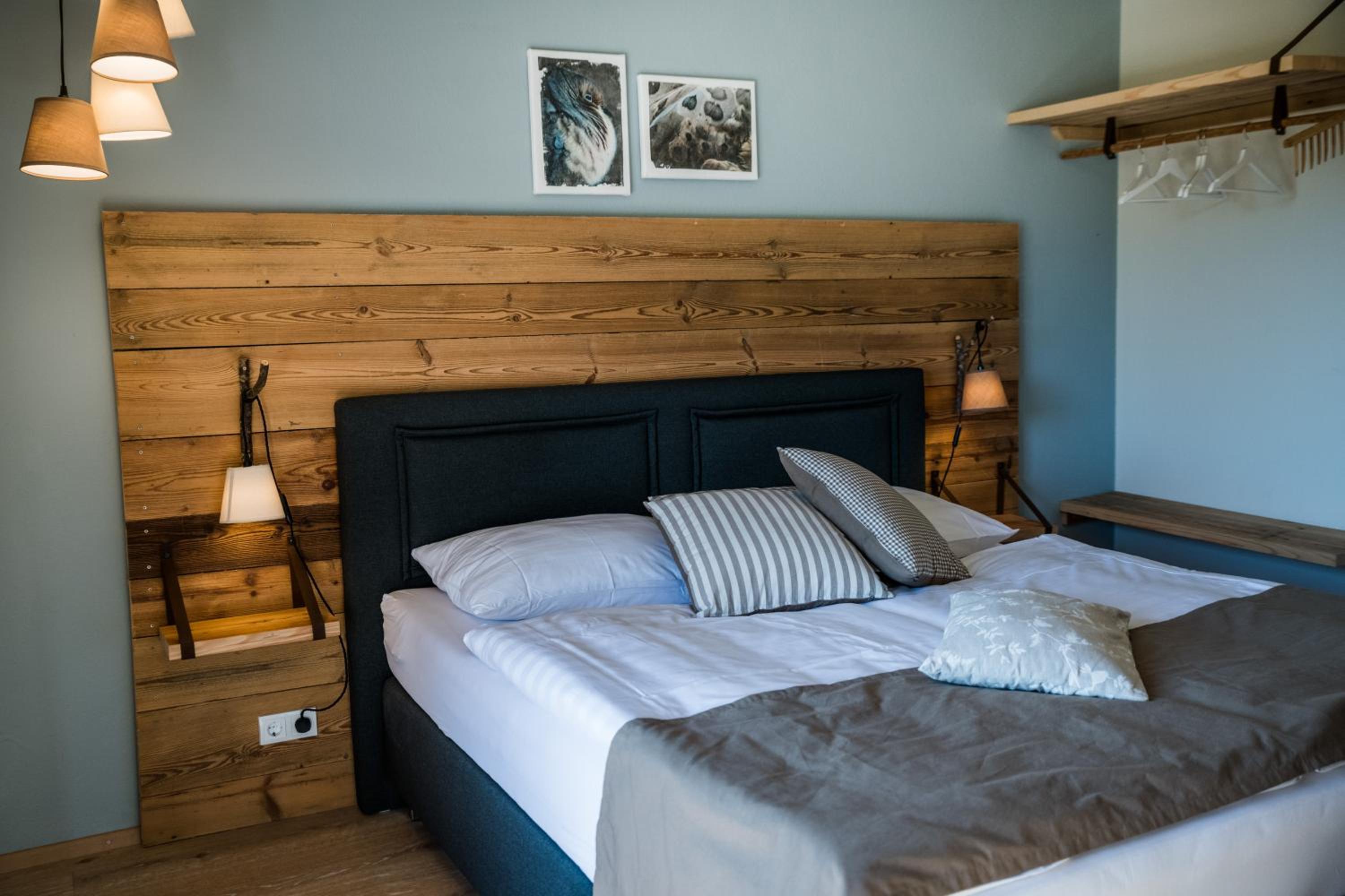 Double Room with Lake View - Photo 1