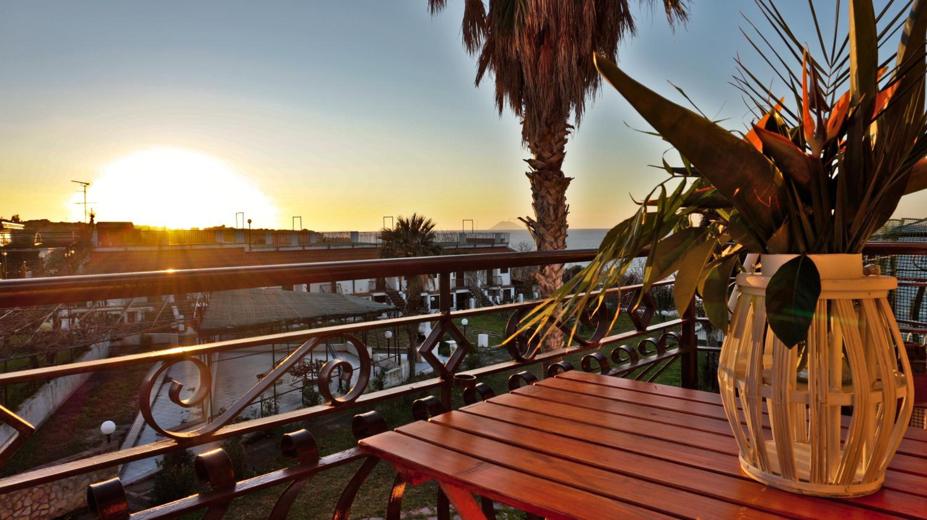 Studio Apartment with Sea View