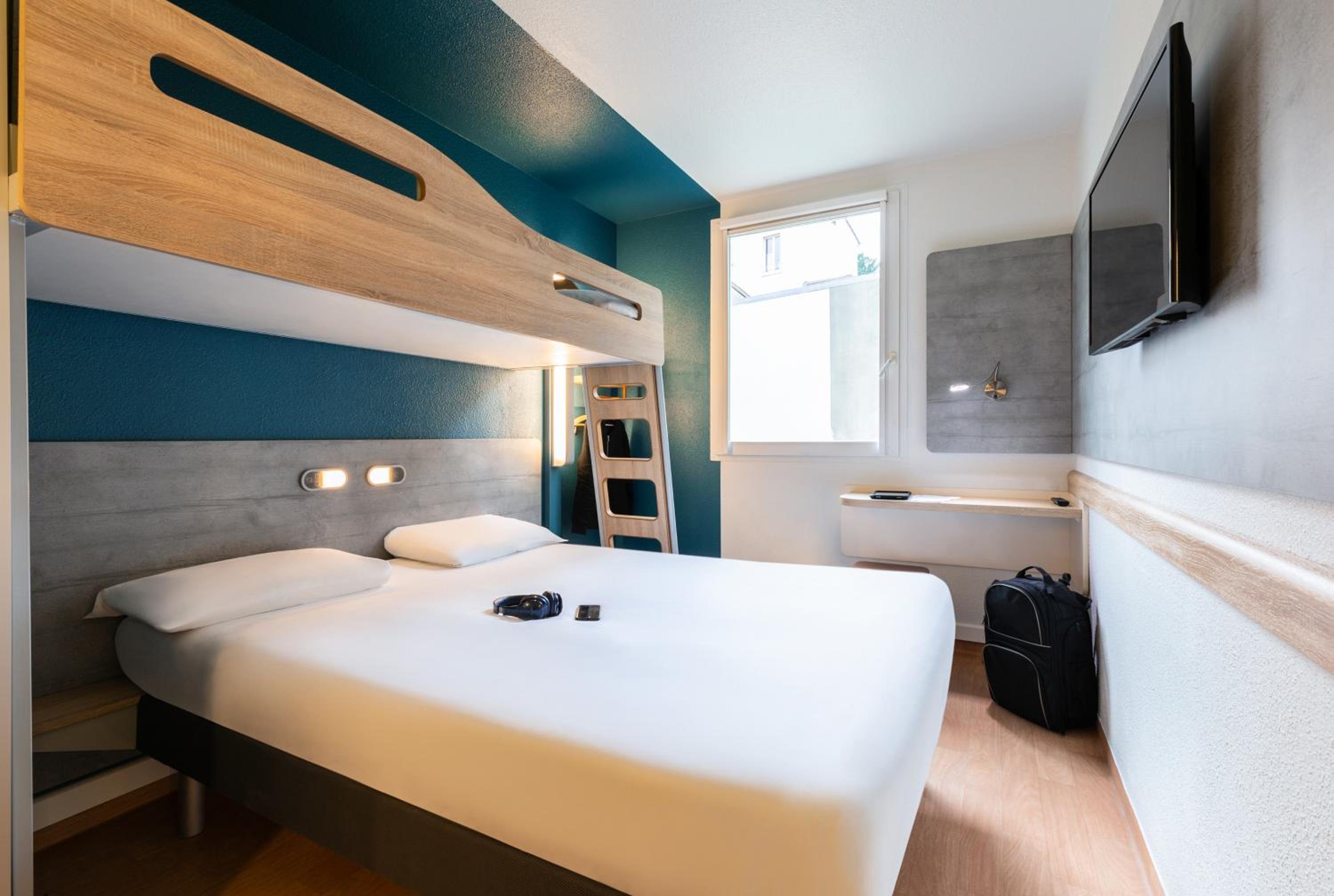 Double Room with Bunk Bed - Photo 1