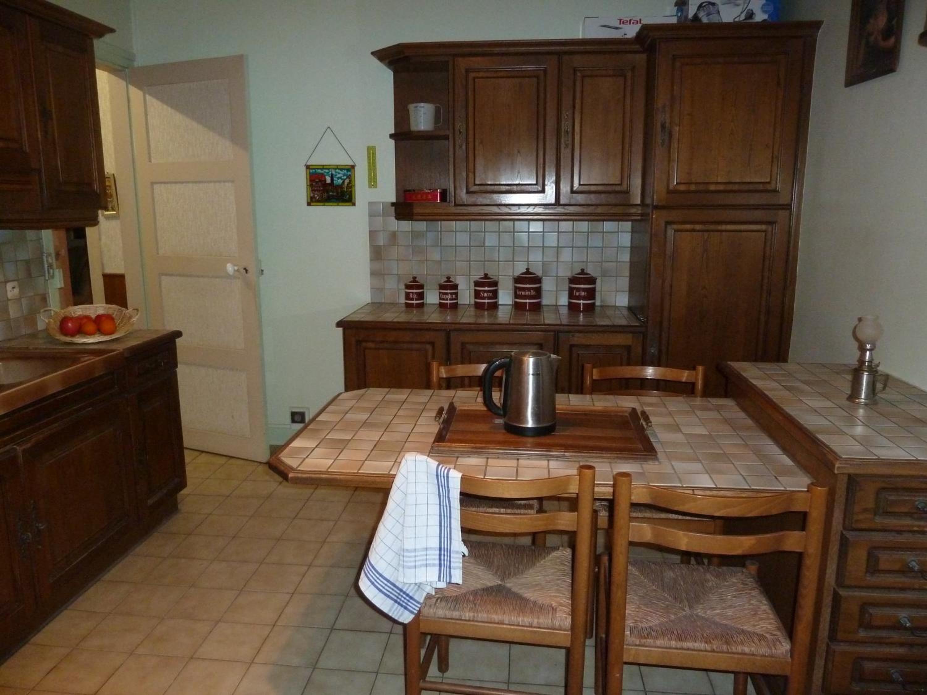 Deluxe Double Room with Shower - Photo 9