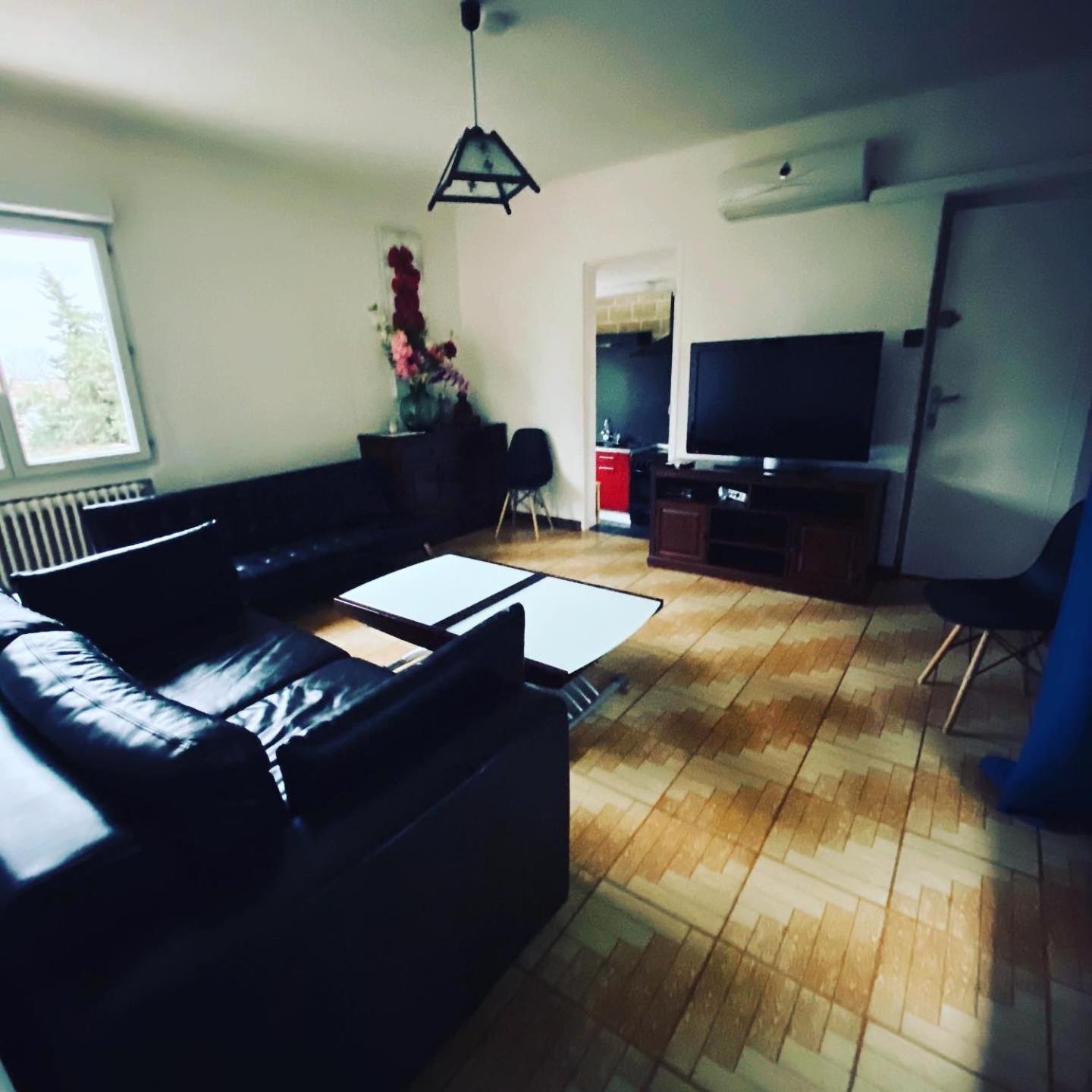 Apartment with Terrace - Photo 53