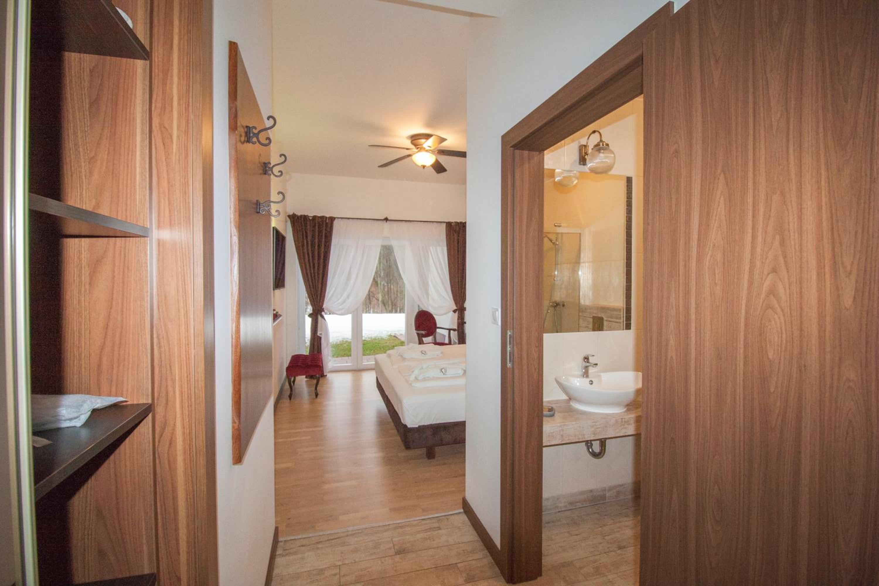 Double Room with Terrace in Main Manor House  - Photo 10