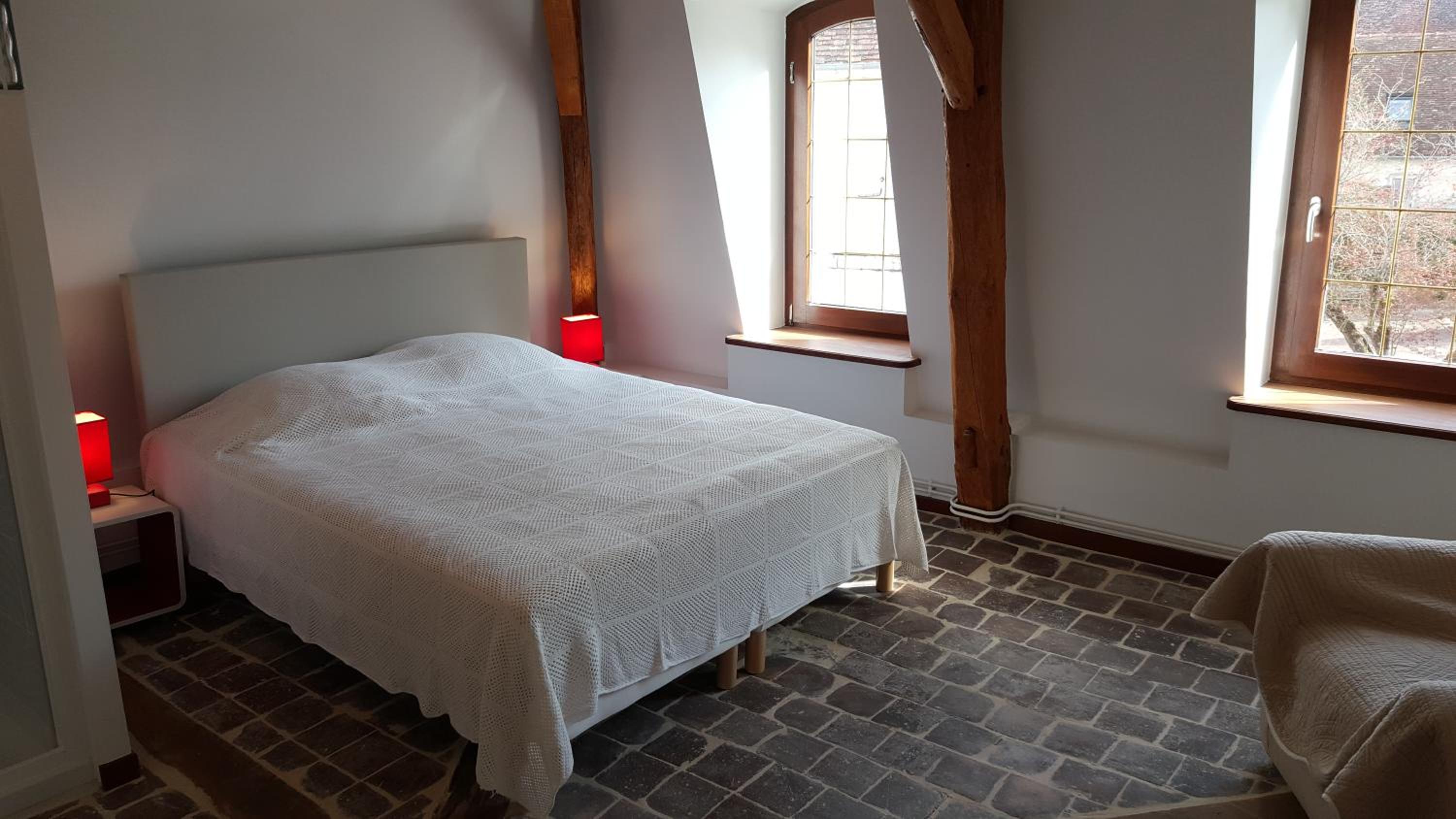 Deluxe Room - Photo 11
