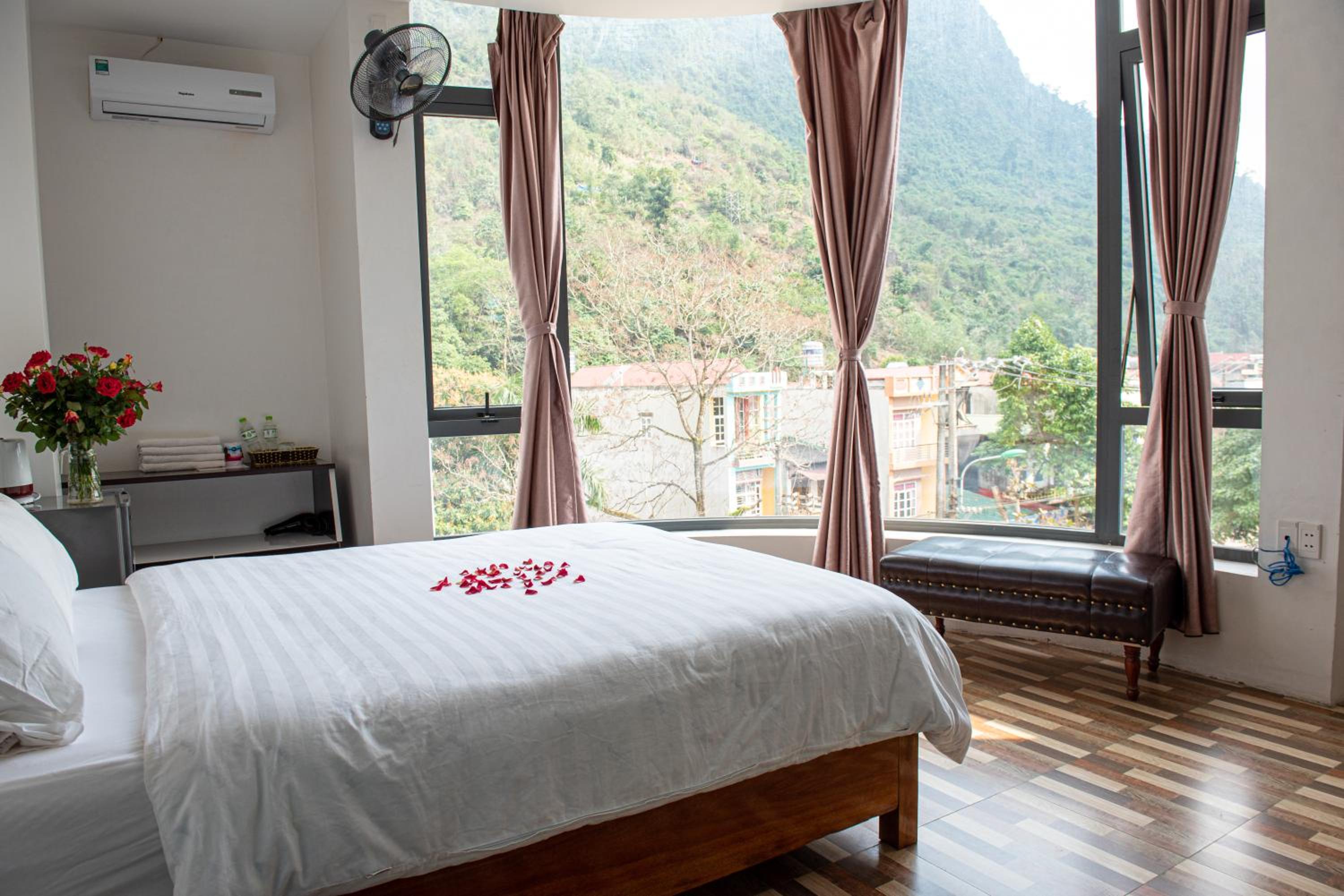 Queen Room with Garden View photo 1