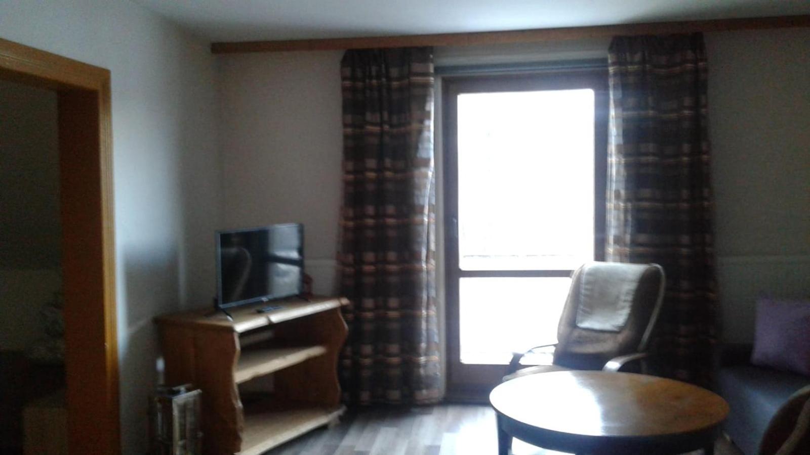 Standard Family Room photo 3
