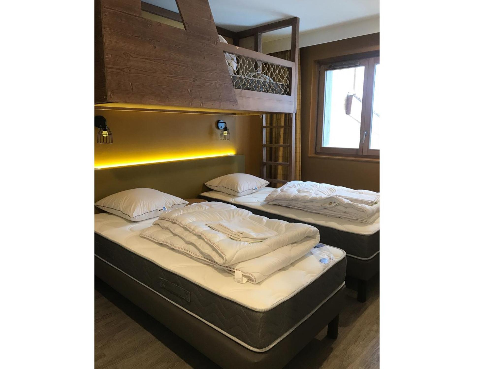 Prestige Two-Bedroom Apartment (7 People) photo 2