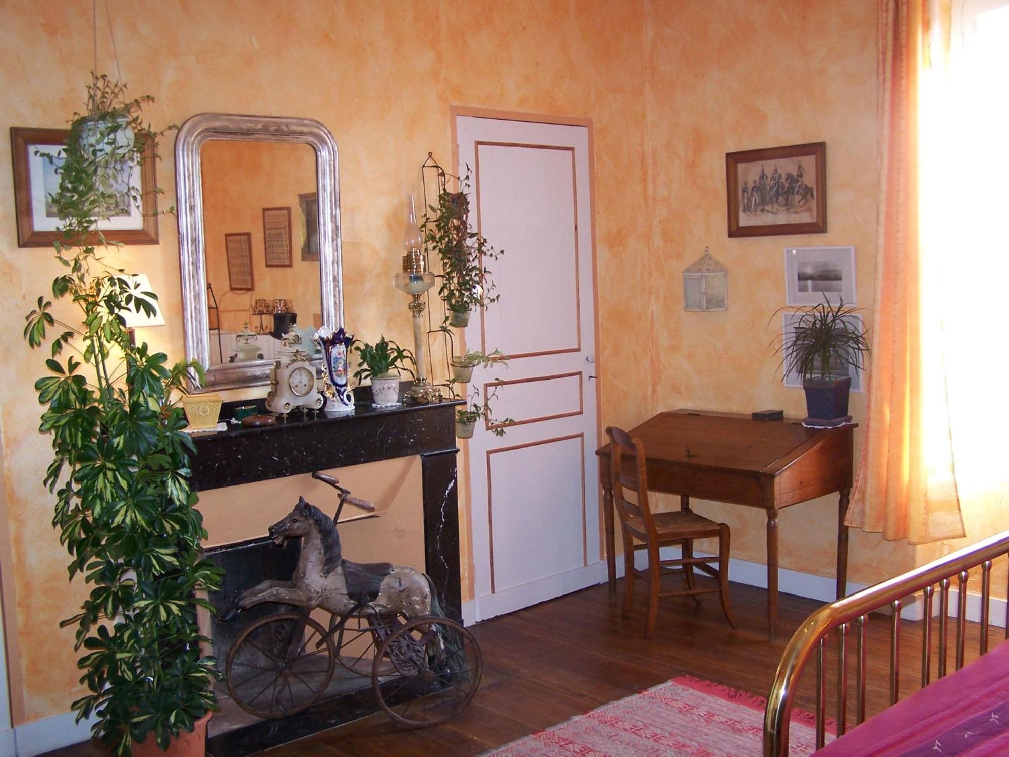 Large Double Room photo 1